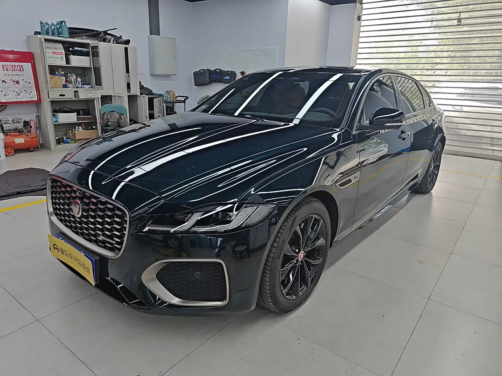 Jaguar XFL