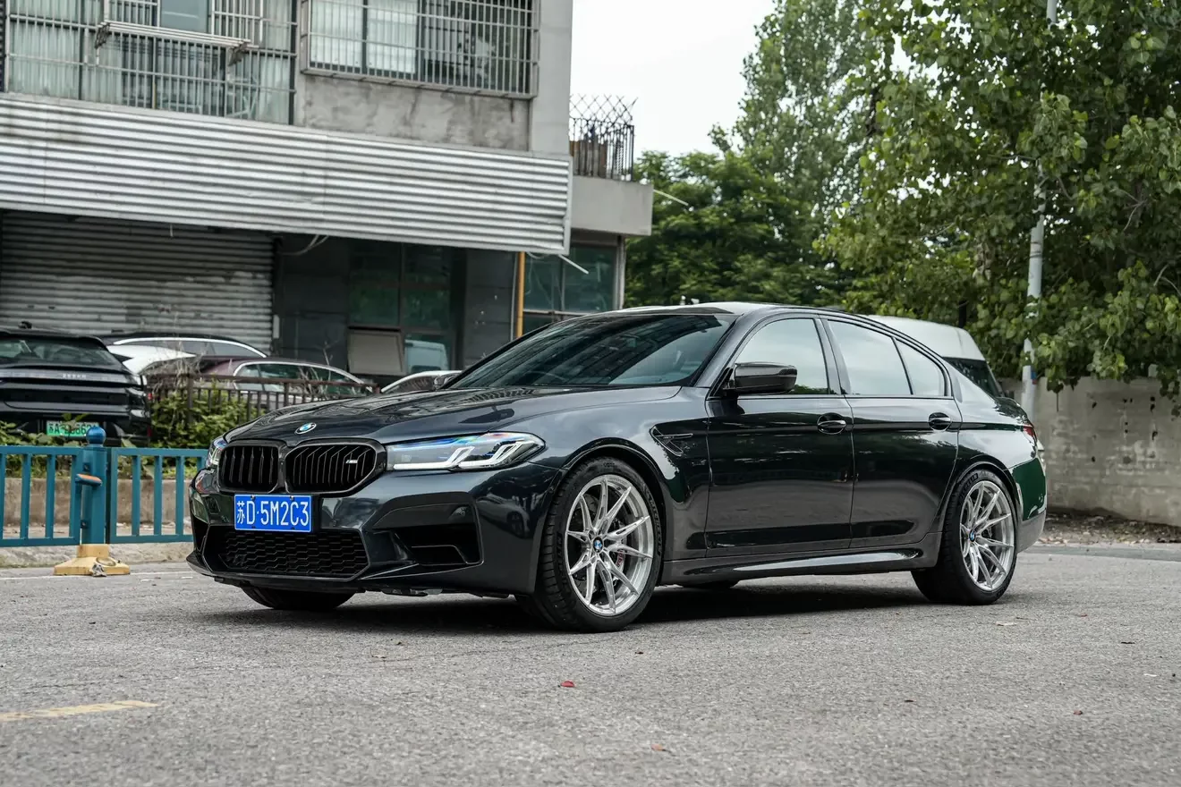 BMW M5