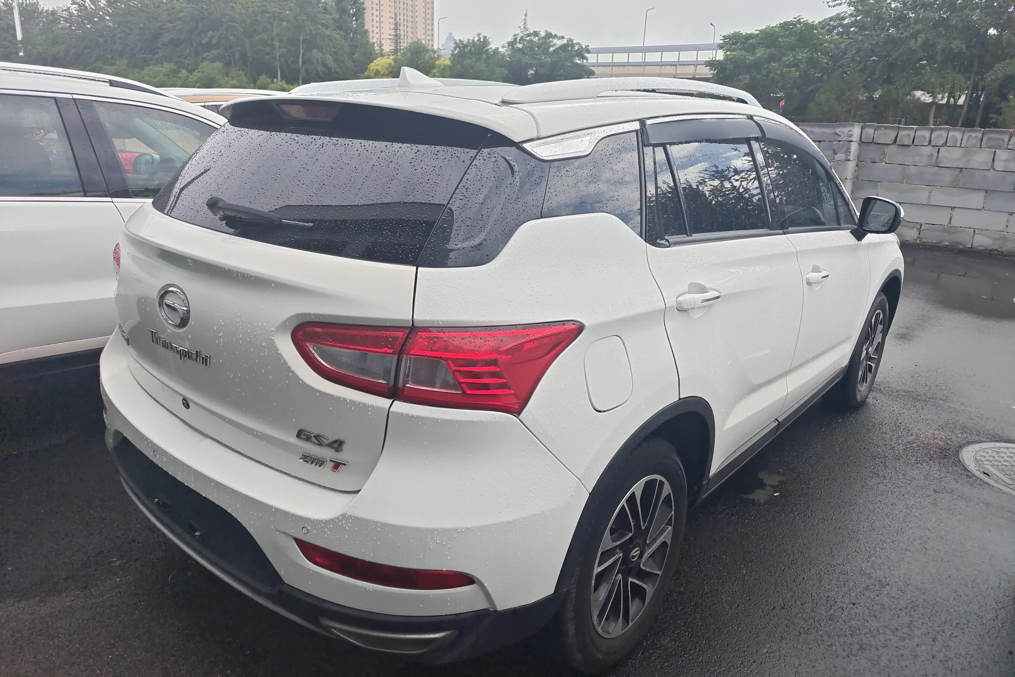 GAC Trumpchi GS4