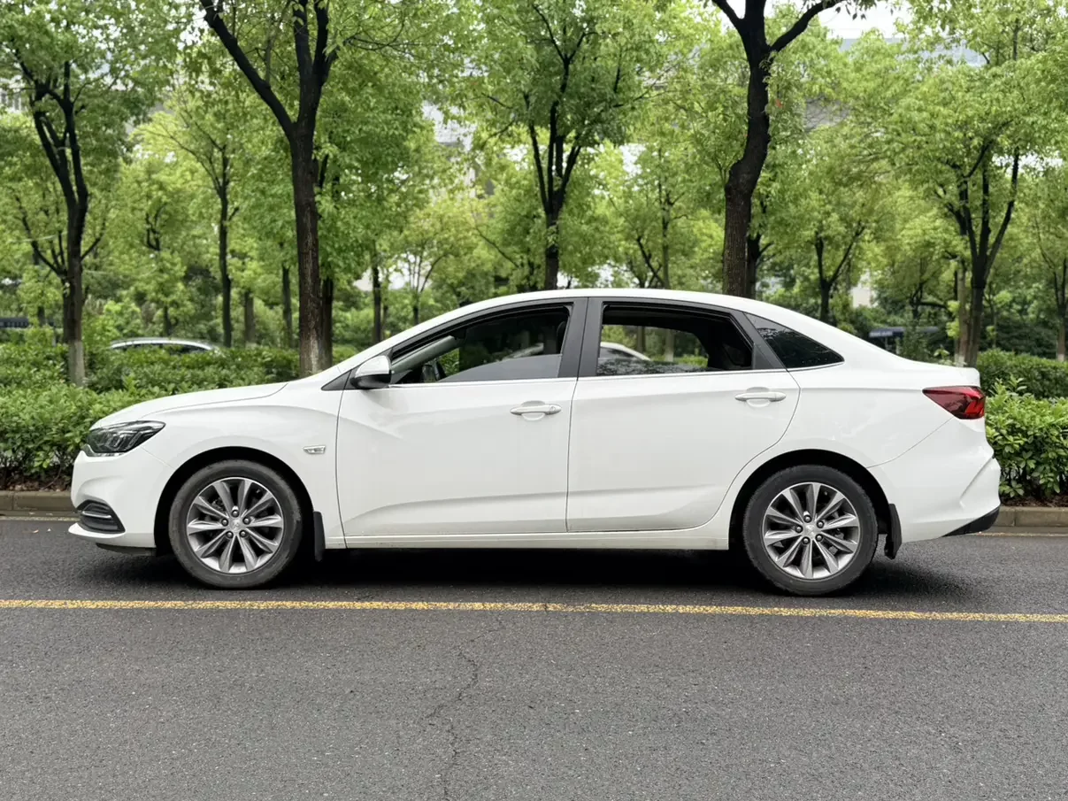 Chevrolet Monza (Cruze)