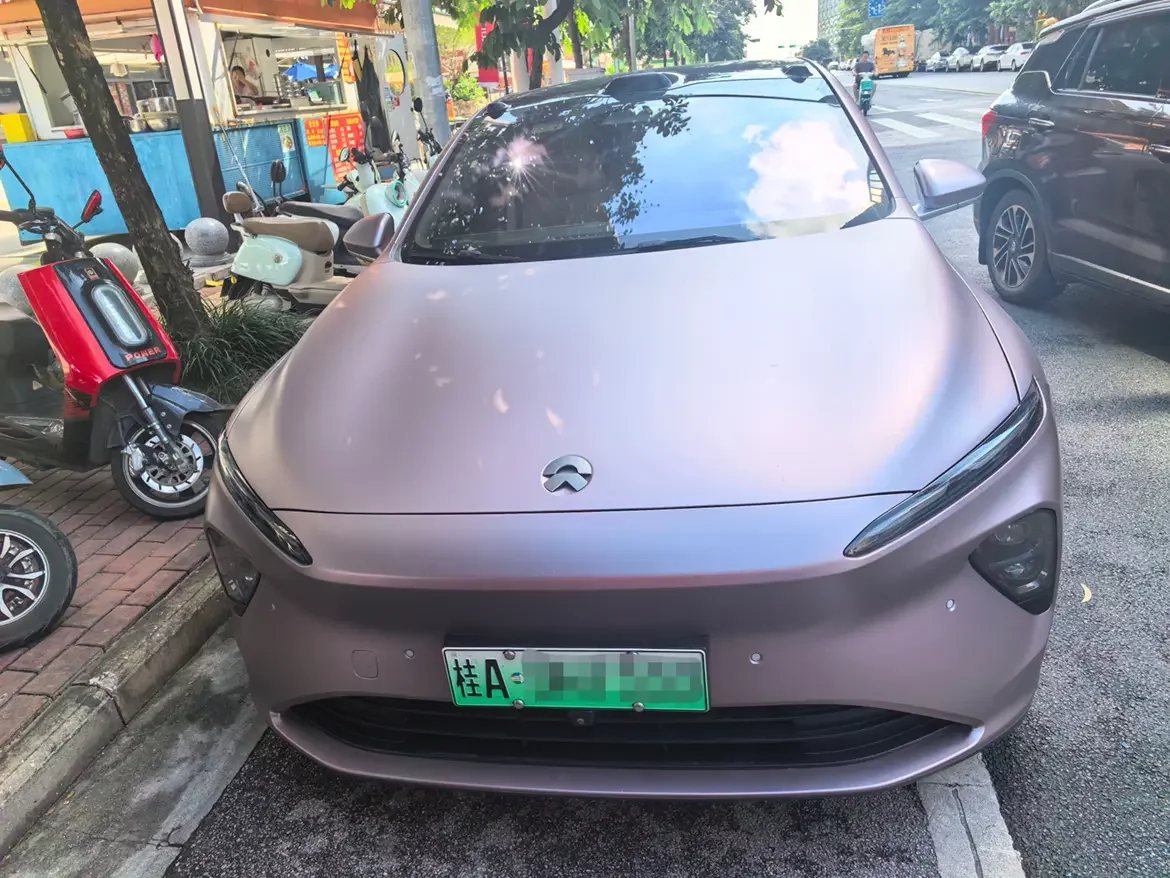 NIO ET7