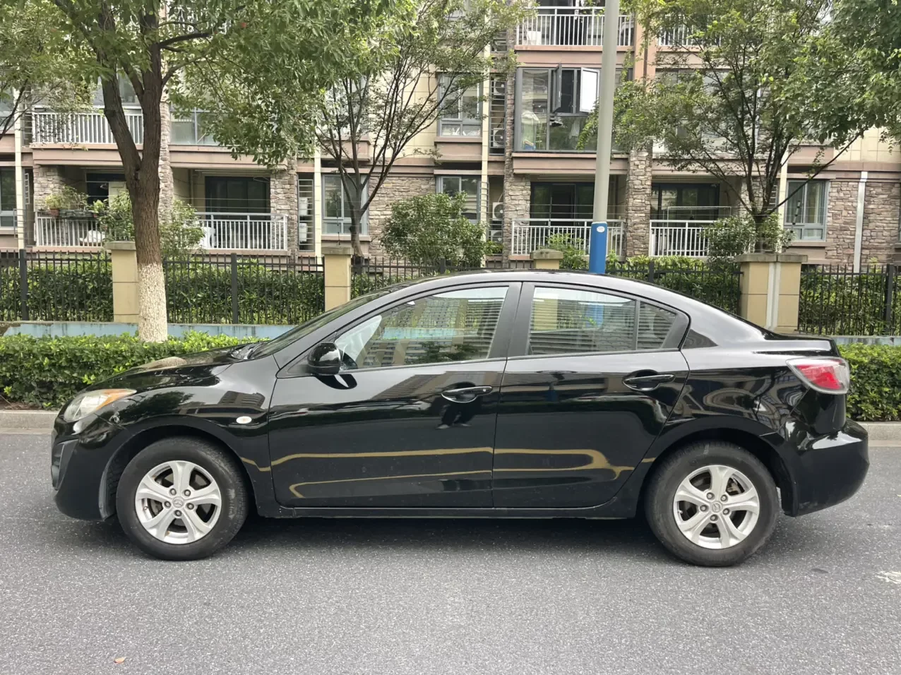 Mazda Axela (3)