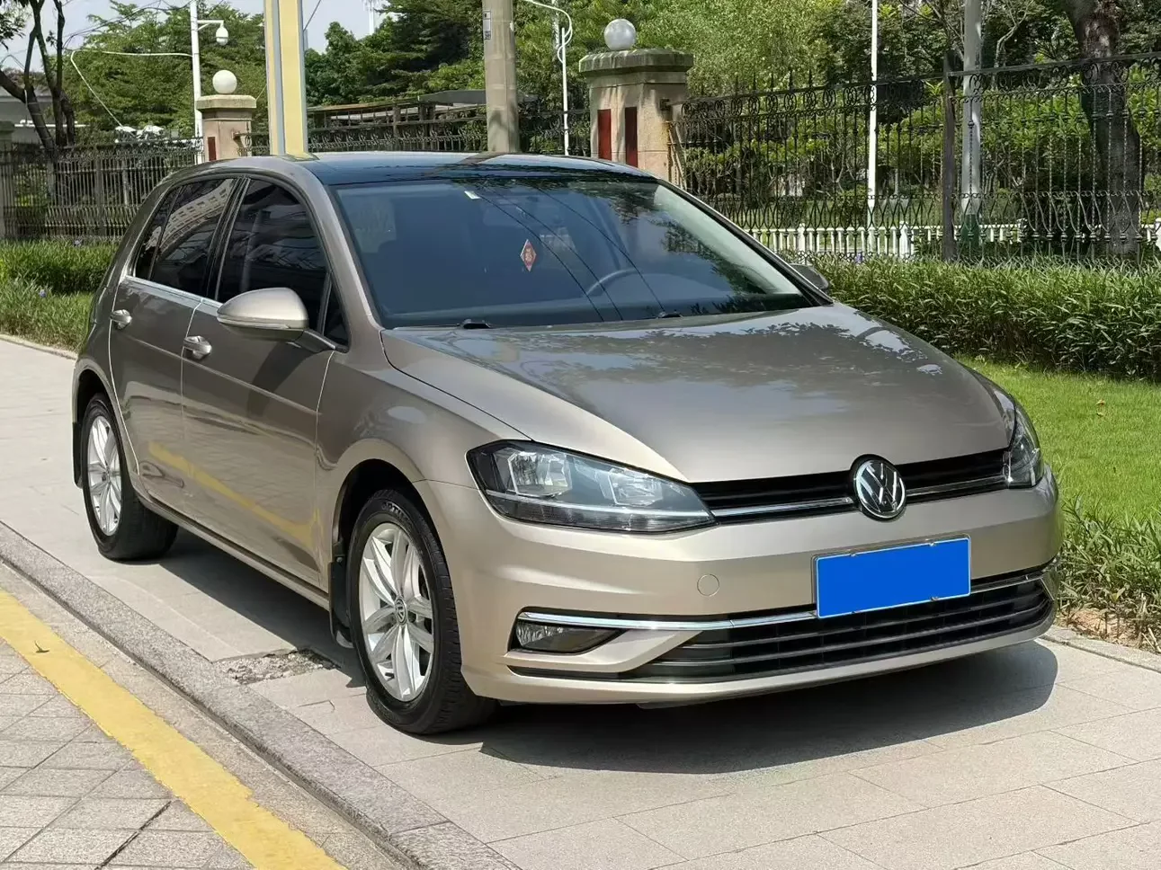 Volkswagen golf