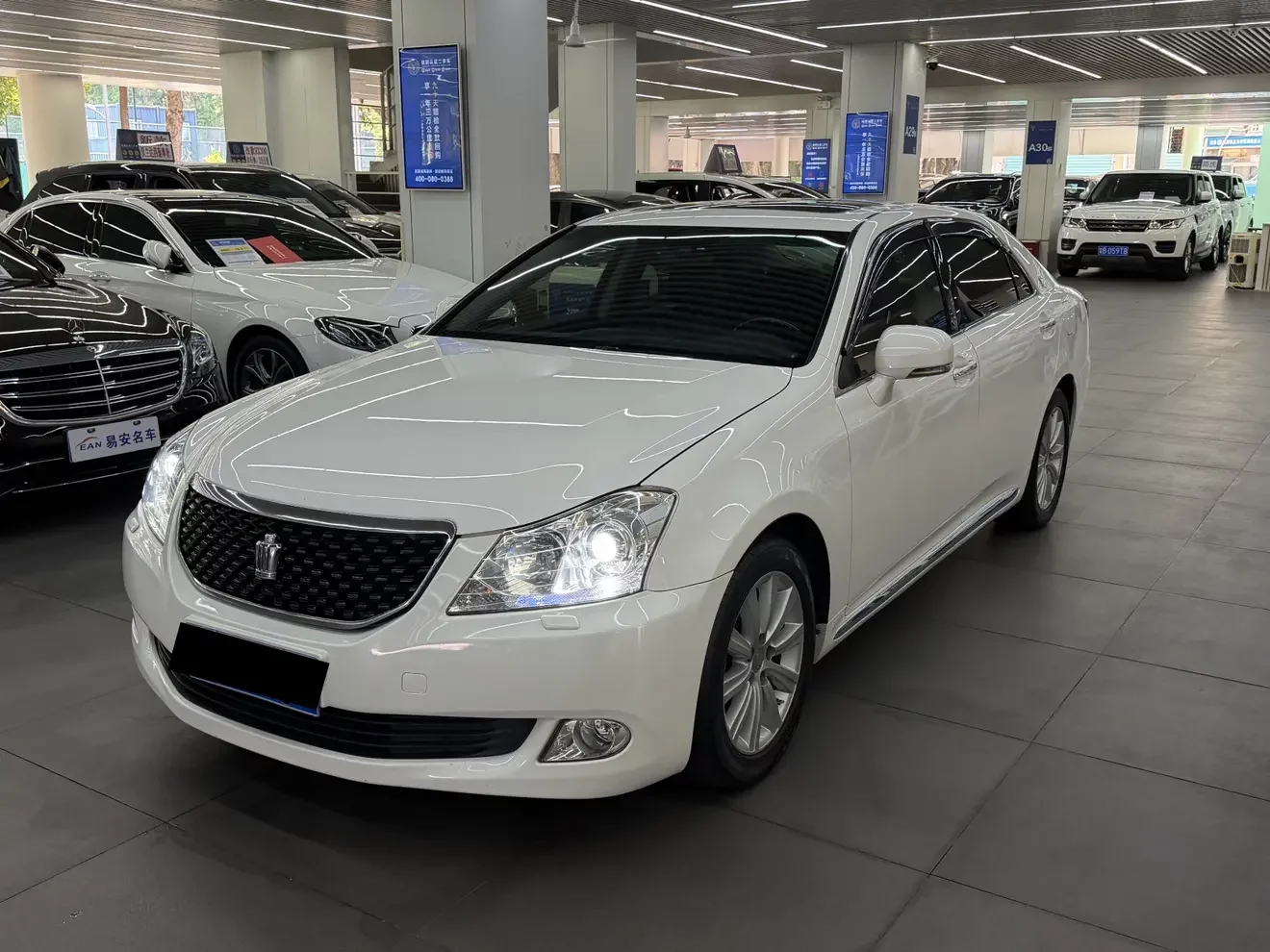 Toyota crown