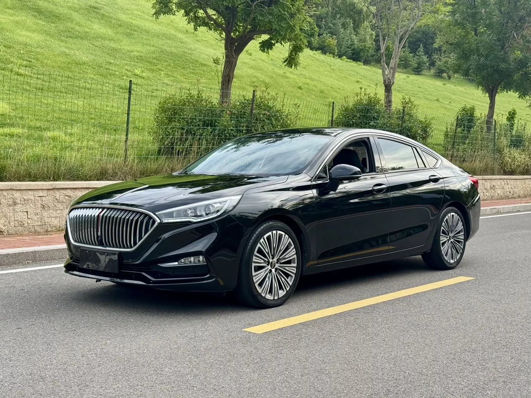 Hongqi H5 classic