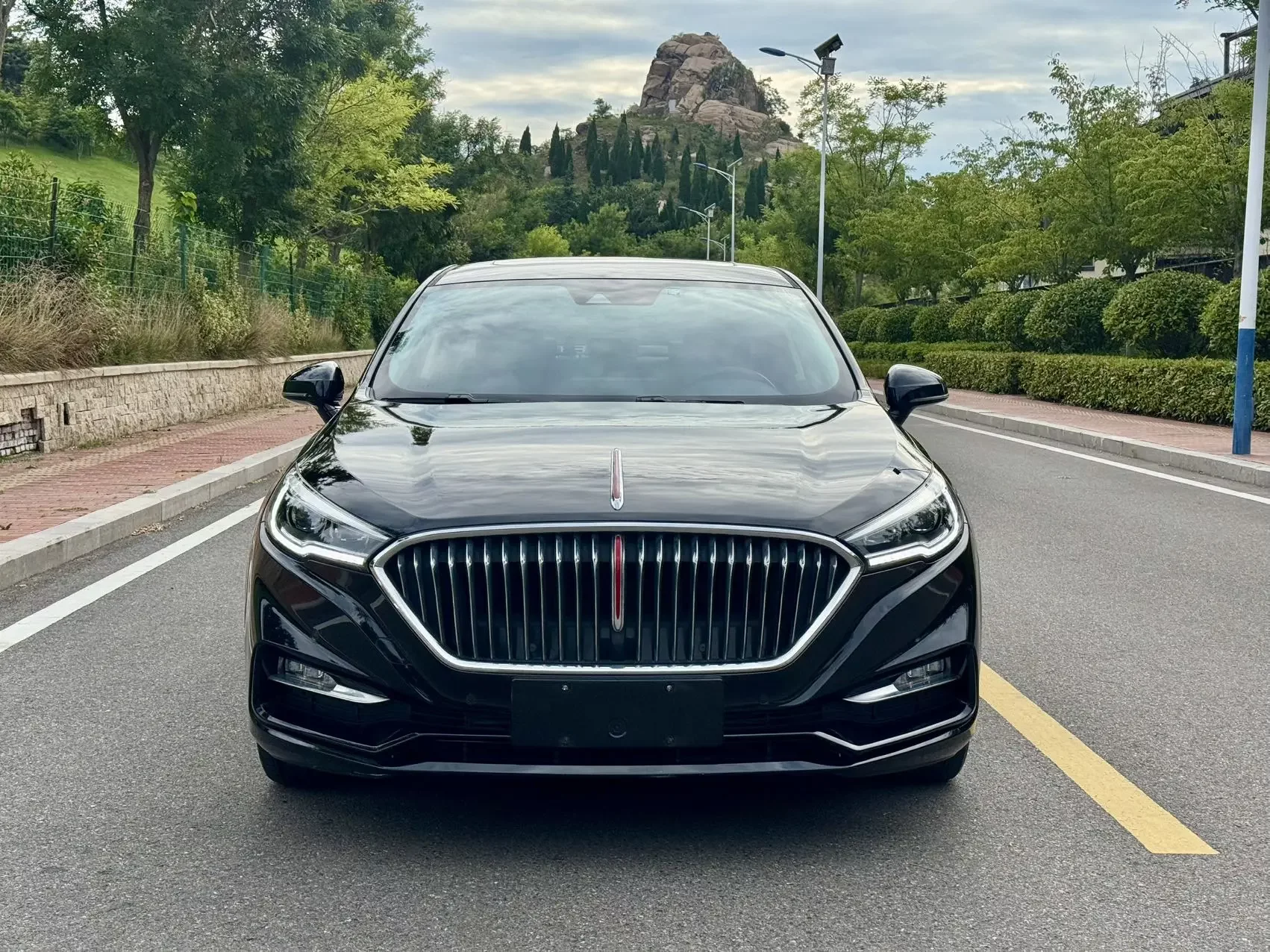 Hongqi H5 classic