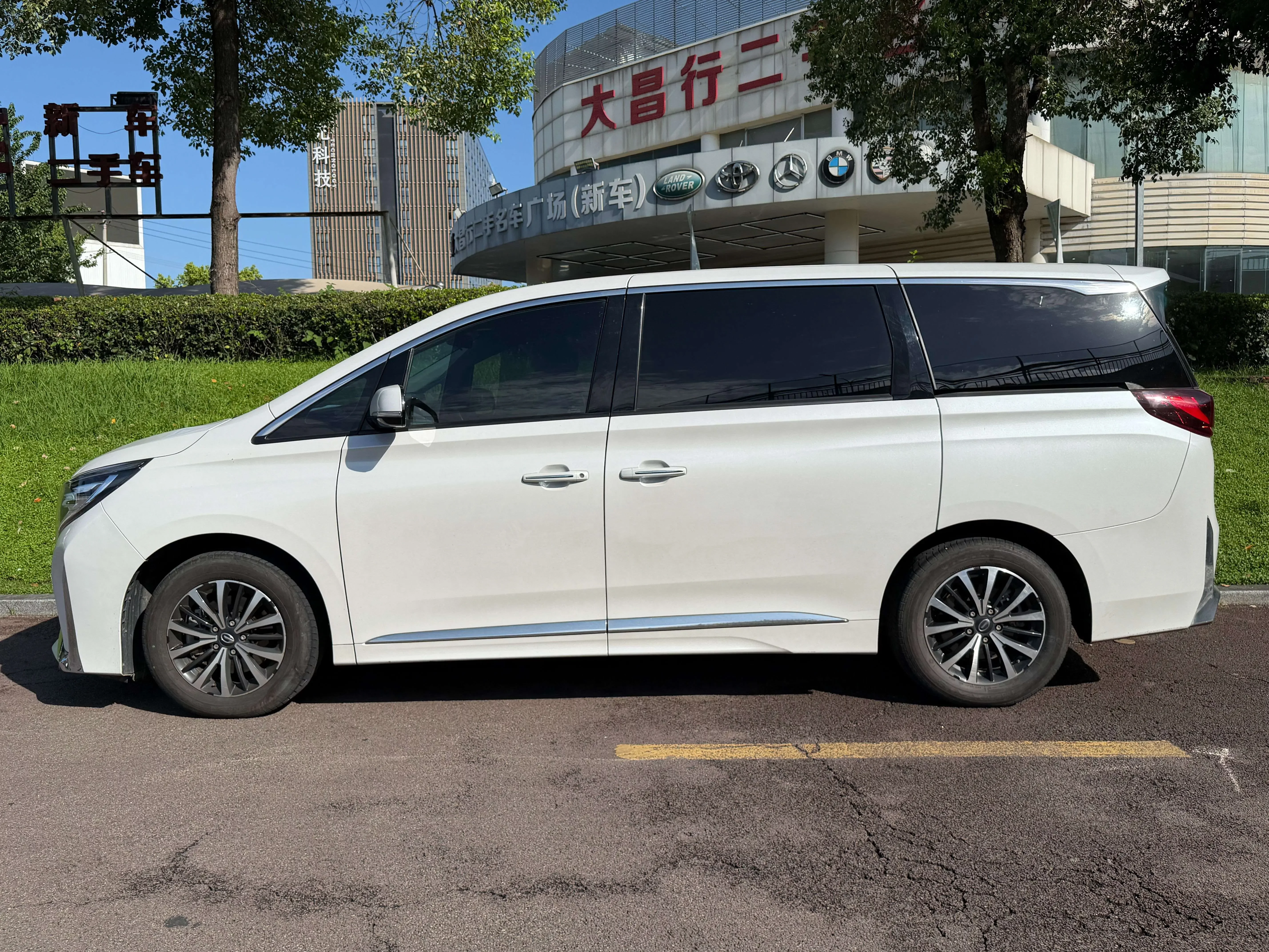GAC Trumpchi M8