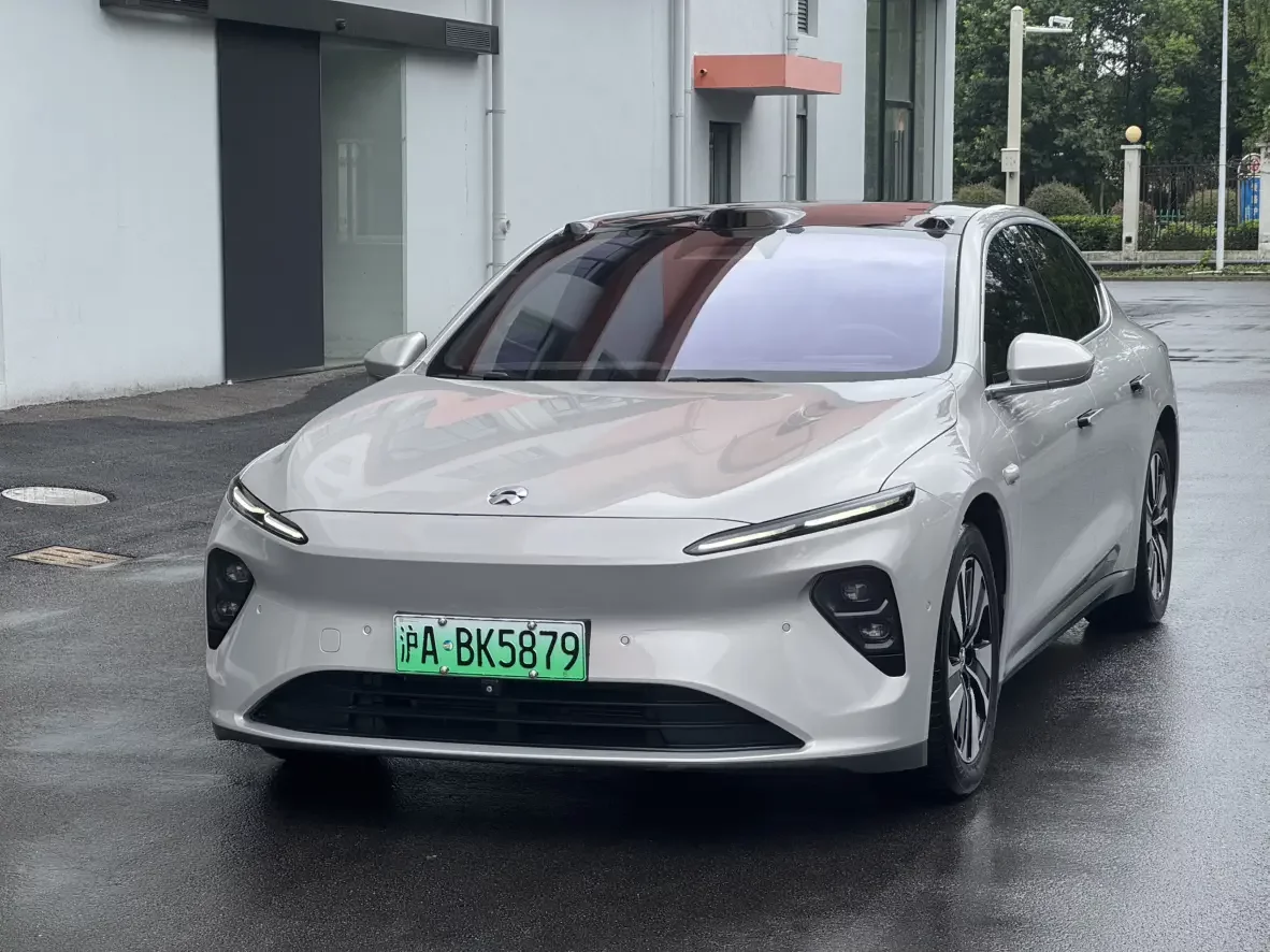 NIO ET7
