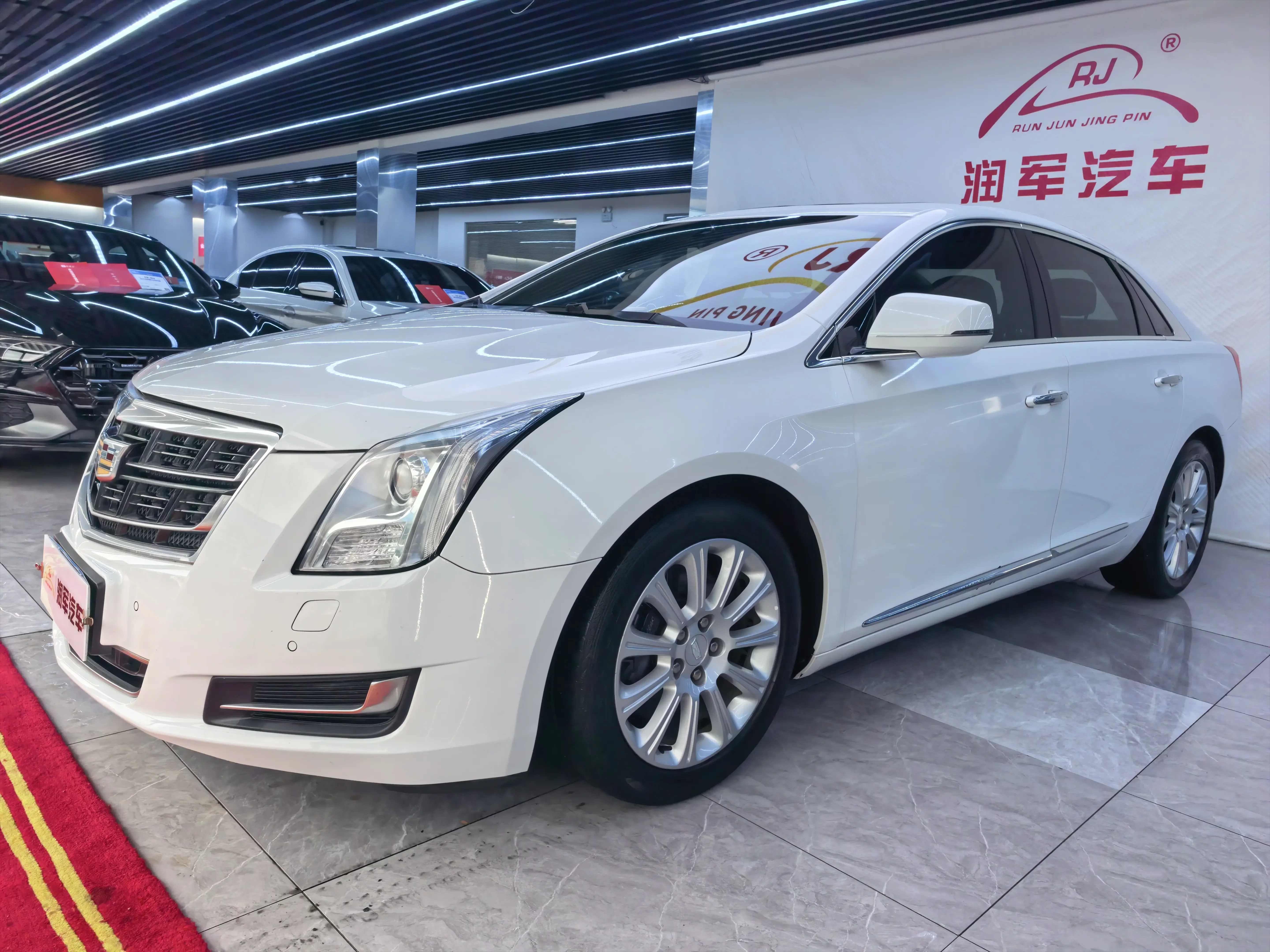 Cadillac XTS