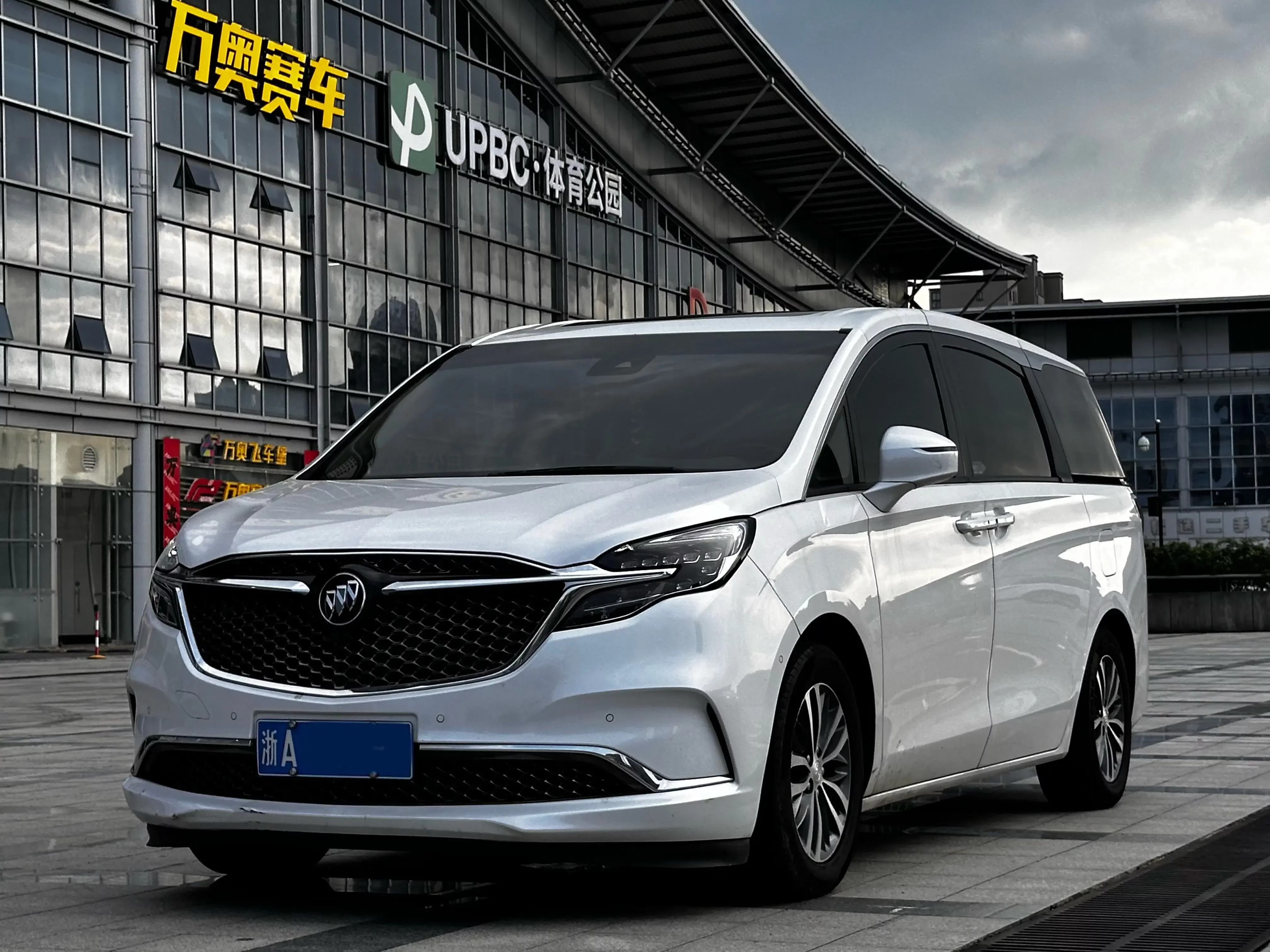 Buick GL8