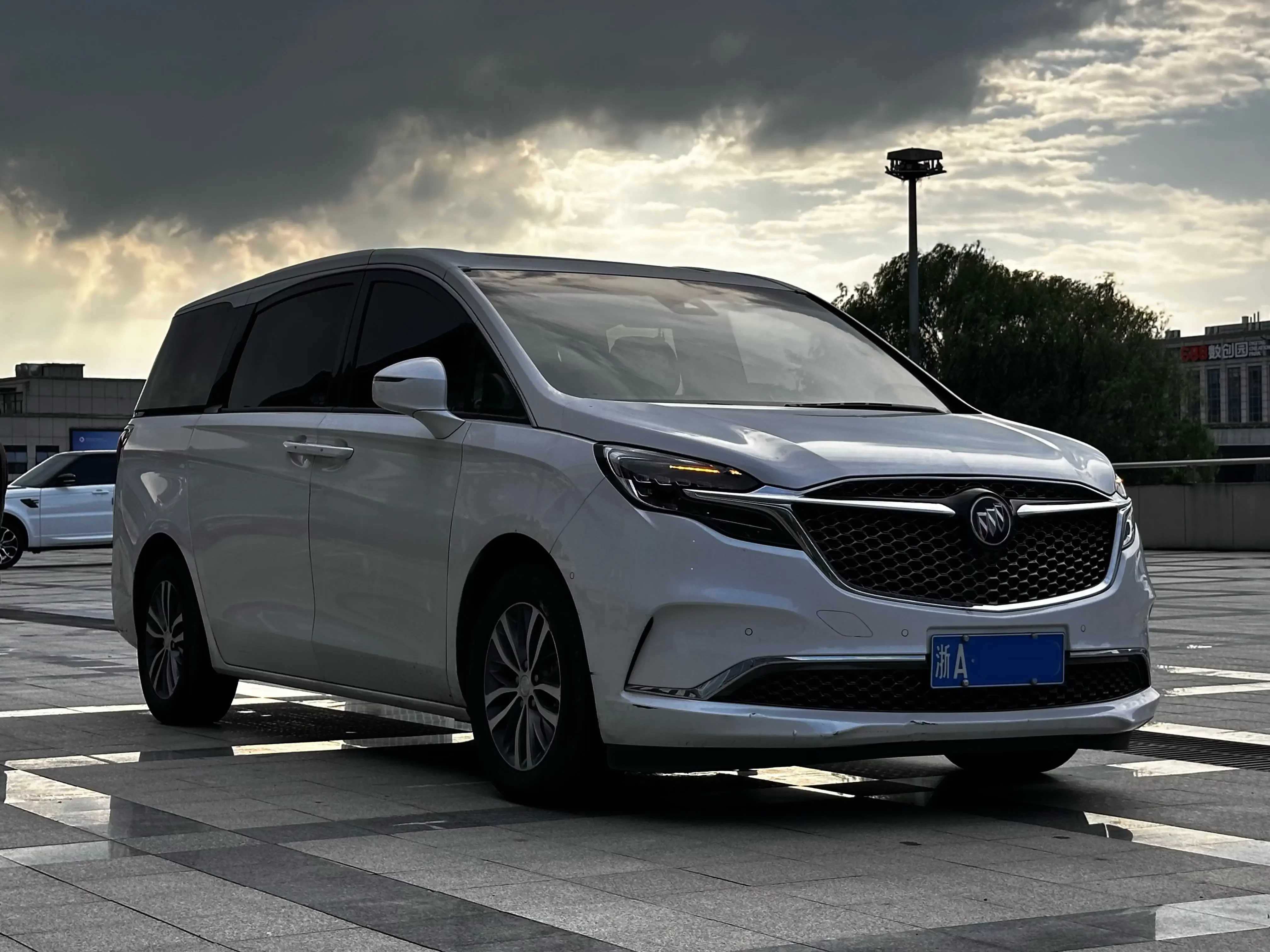 Buick GL8