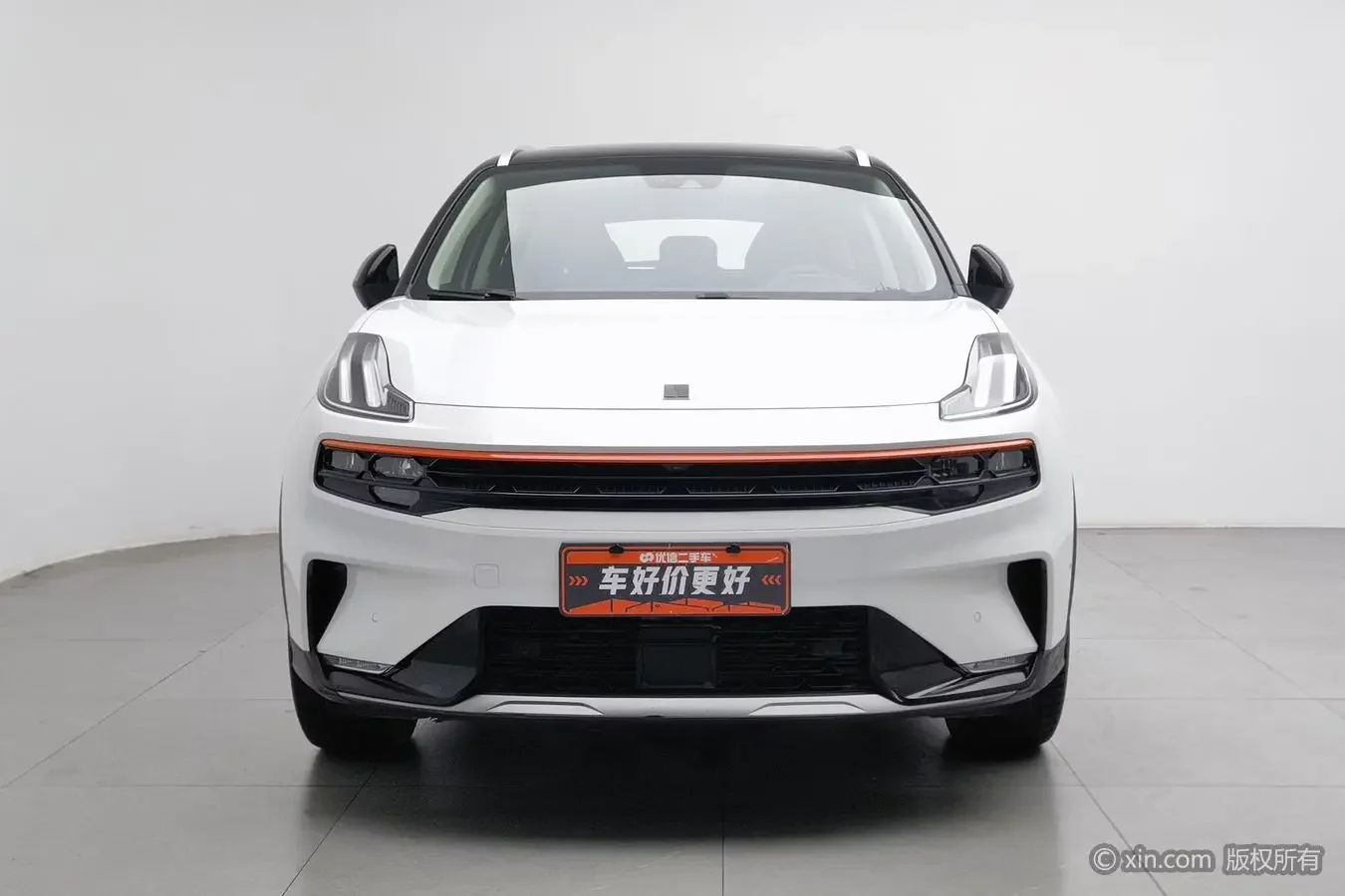 Lynk & Co 06