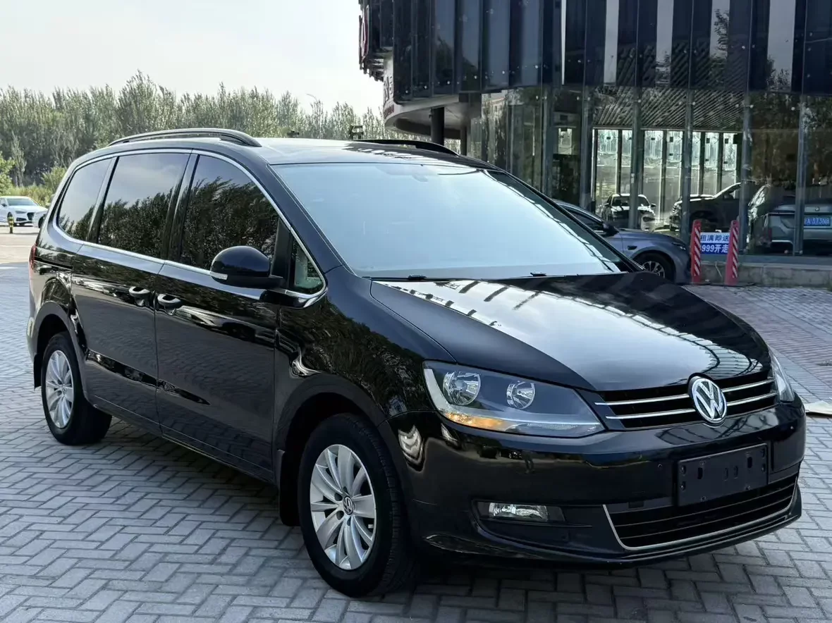 Volkswagen Sharon