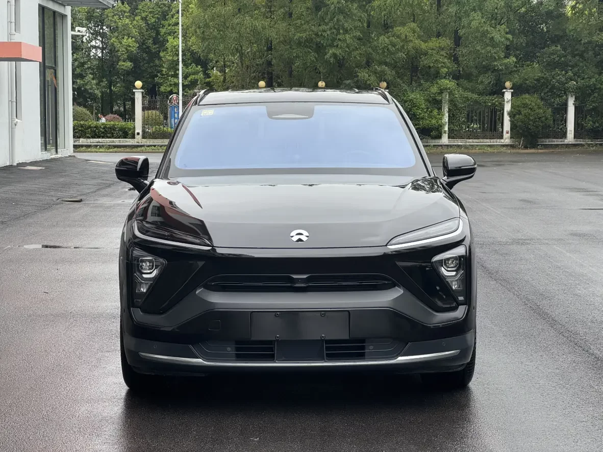 NIO ES6