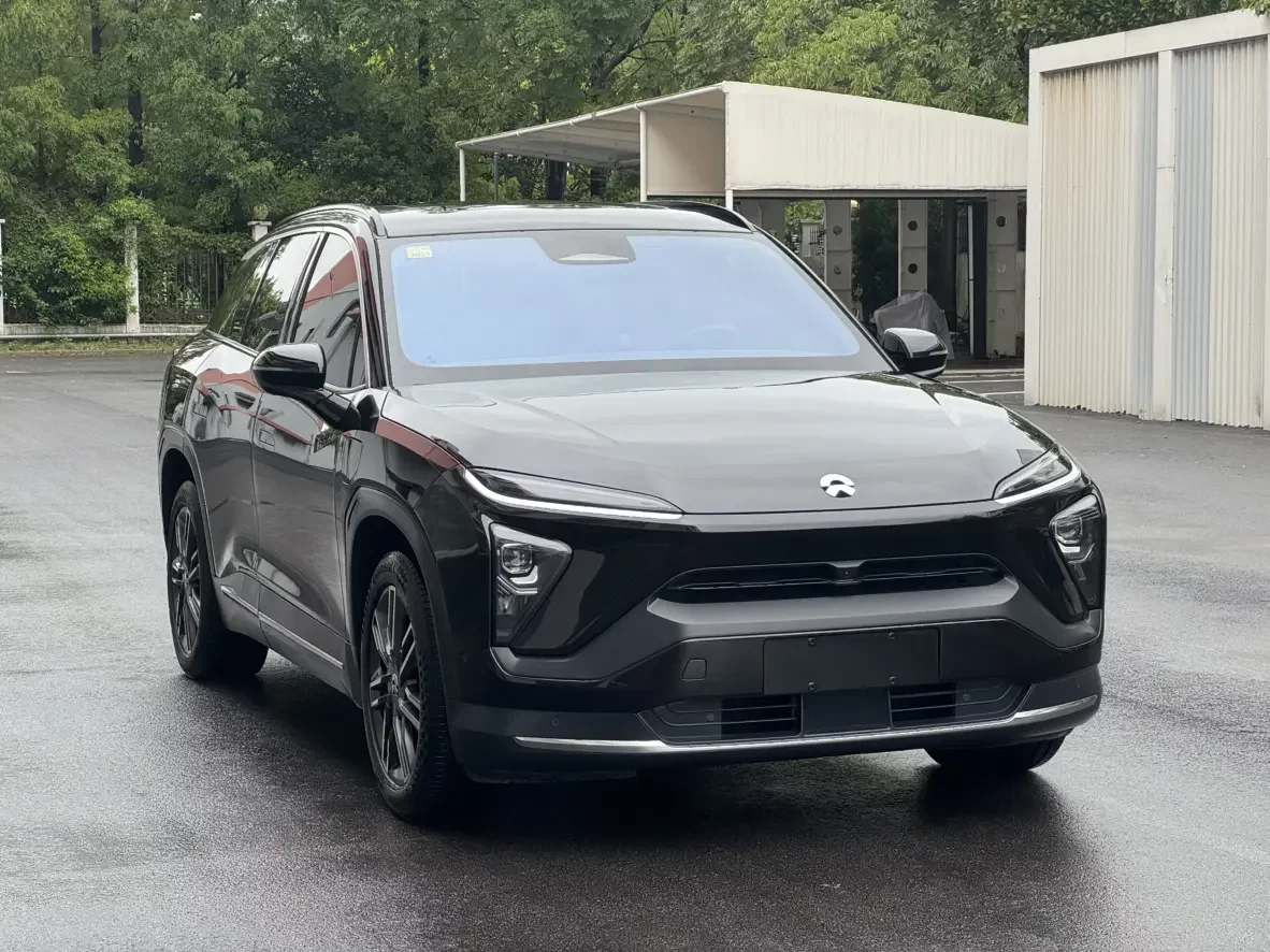 NIO ES6