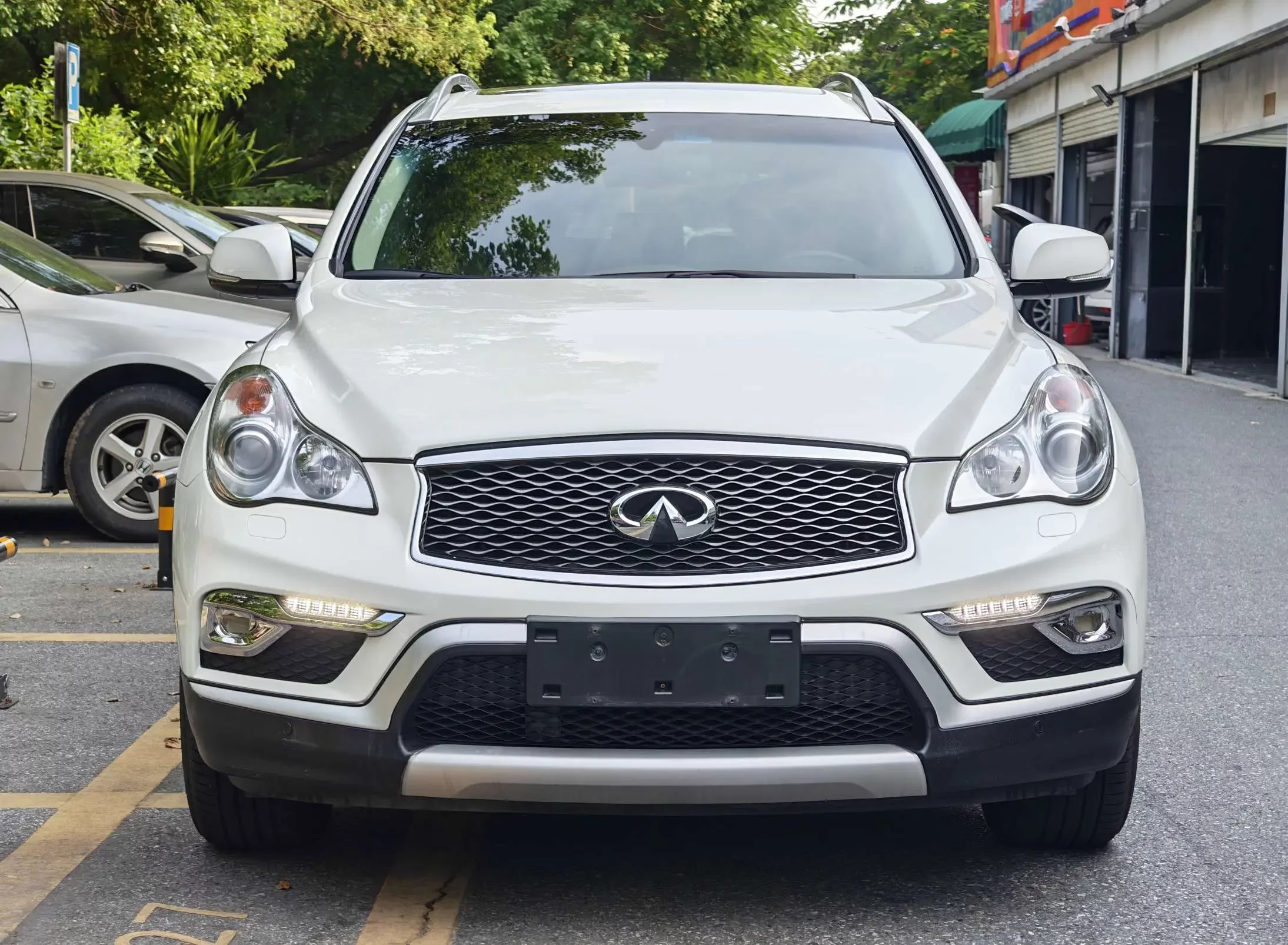 Infiniti QX50