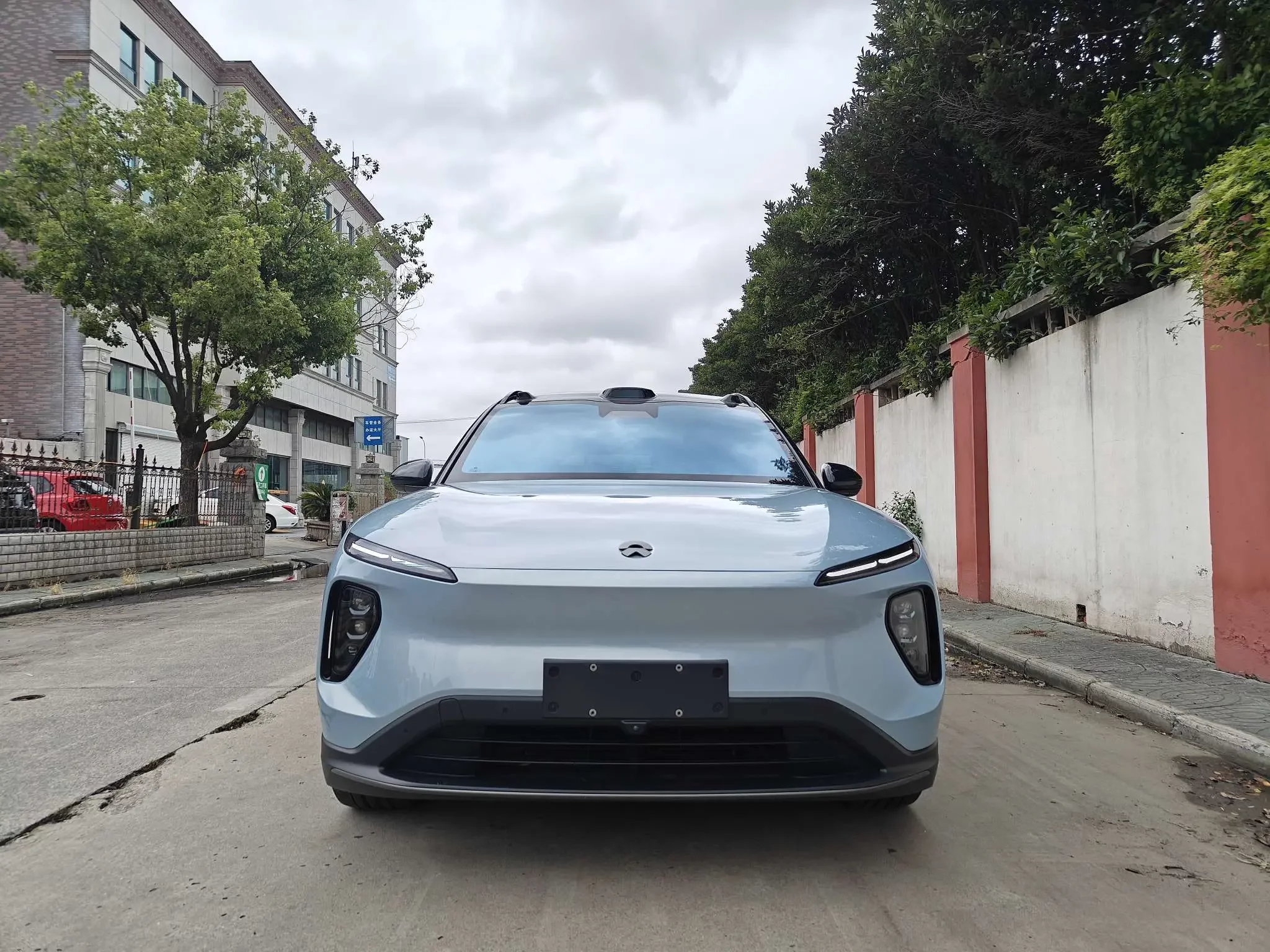NIO ES6