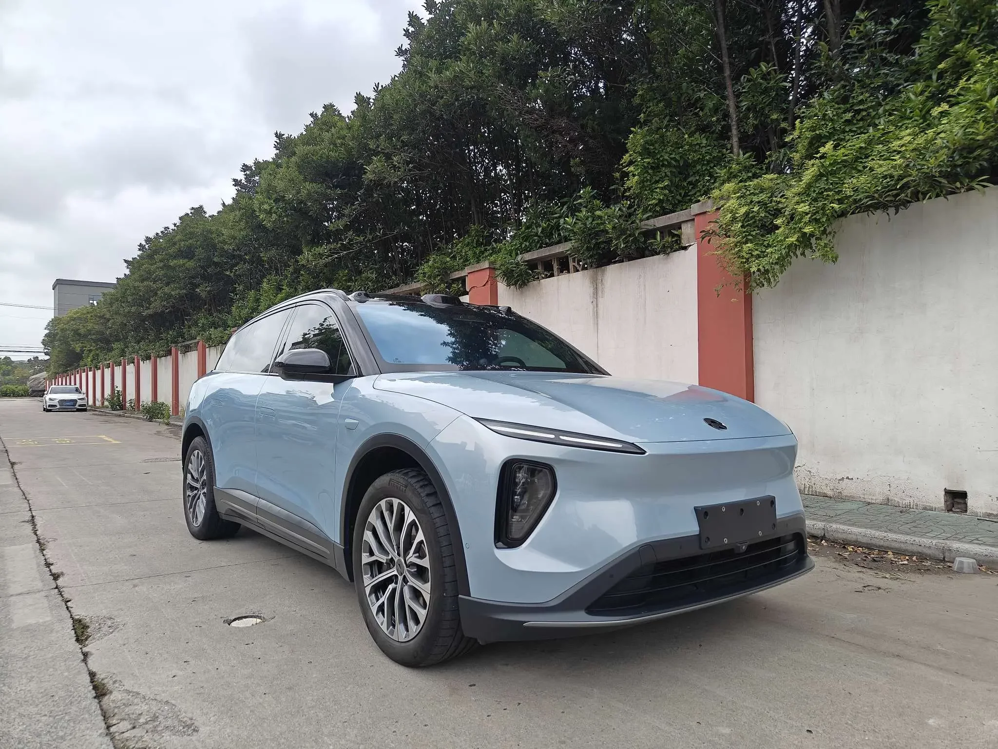 NIO ES6