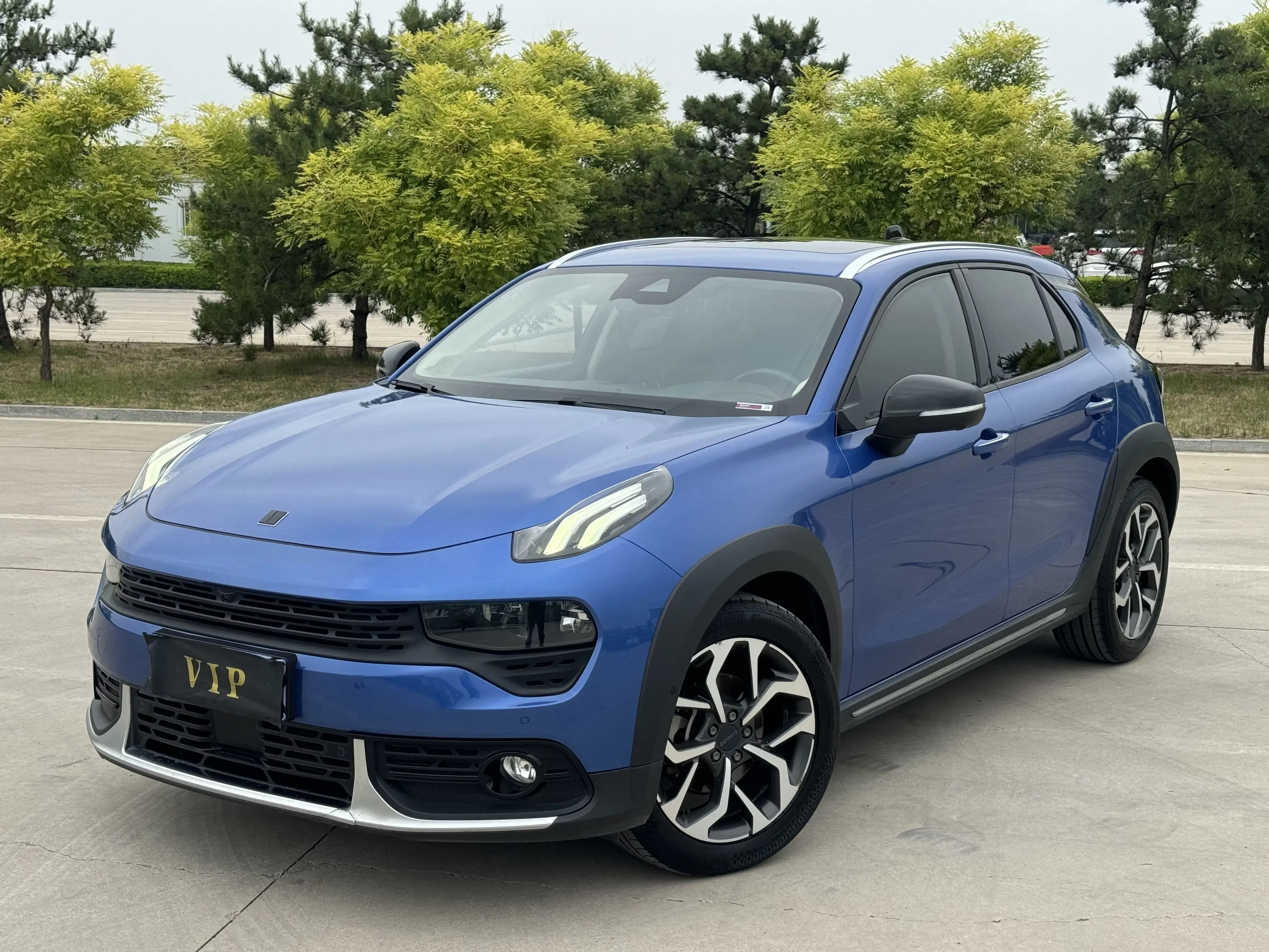 Lynk & Co 02