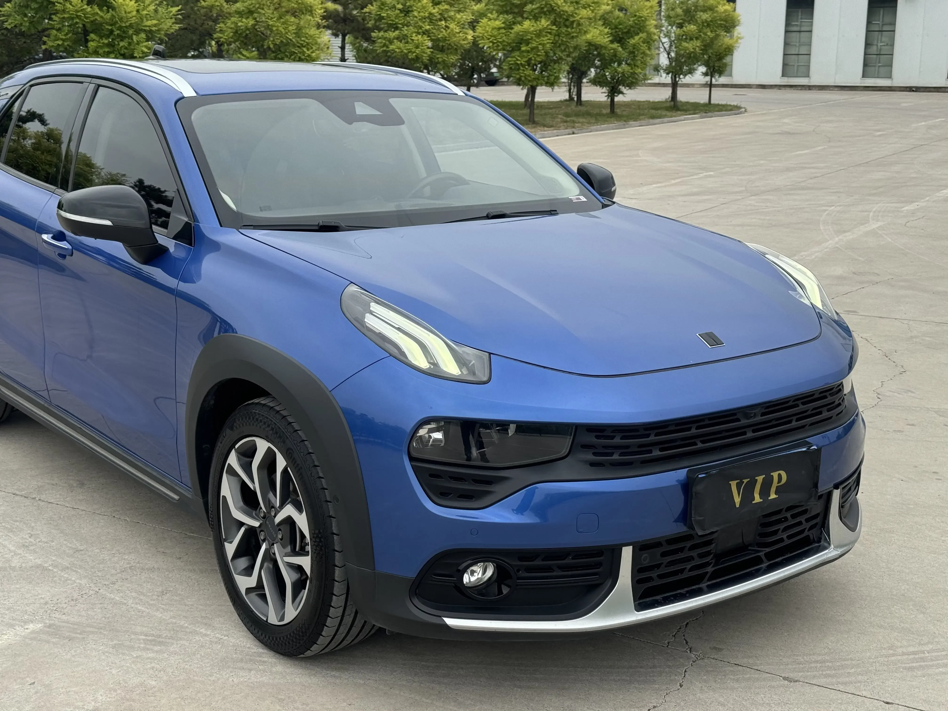 Lynk & Co 02
