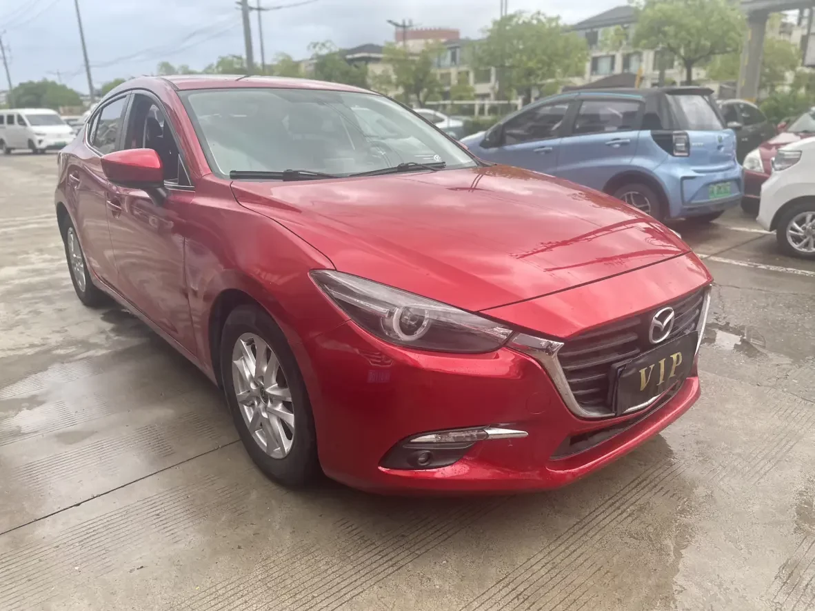Mazda Axela (3)