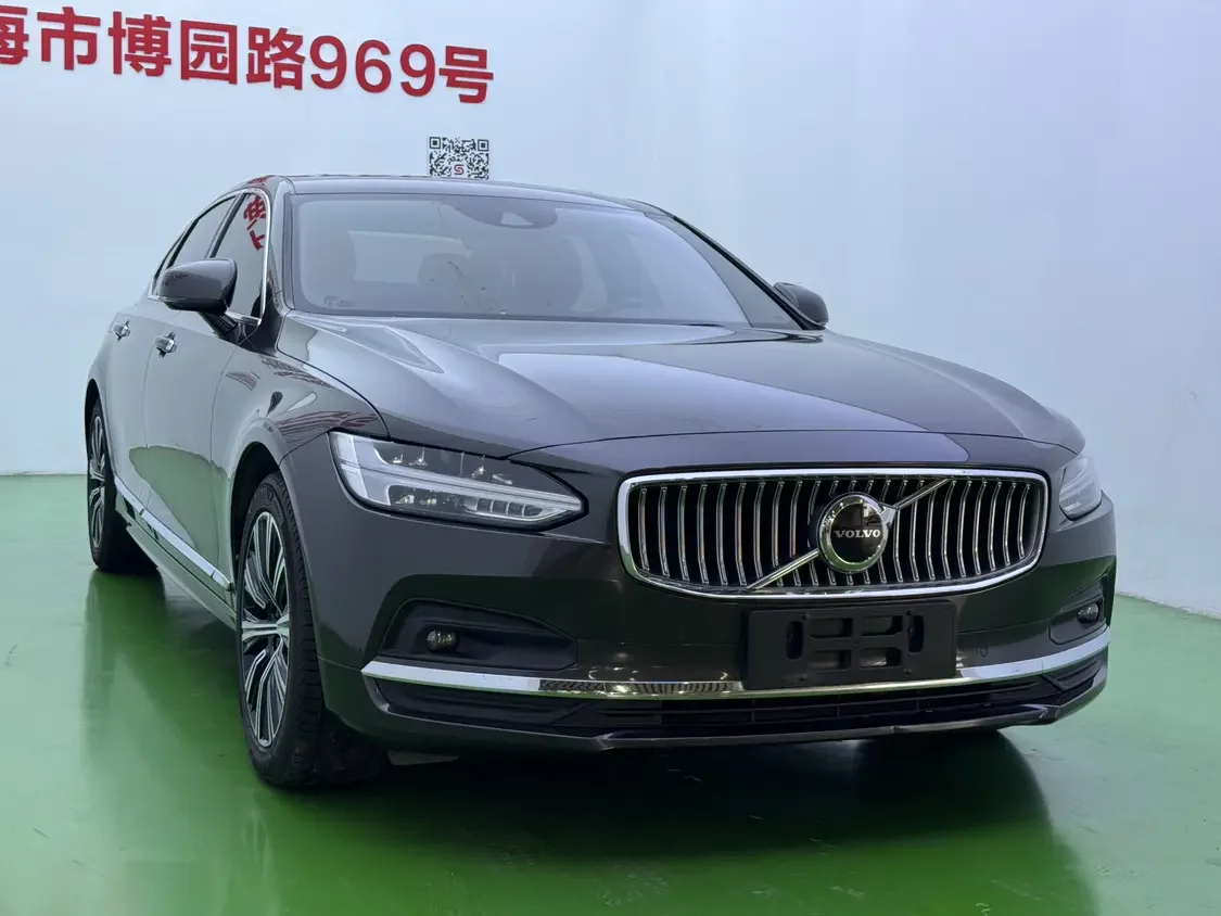 Volvo S90