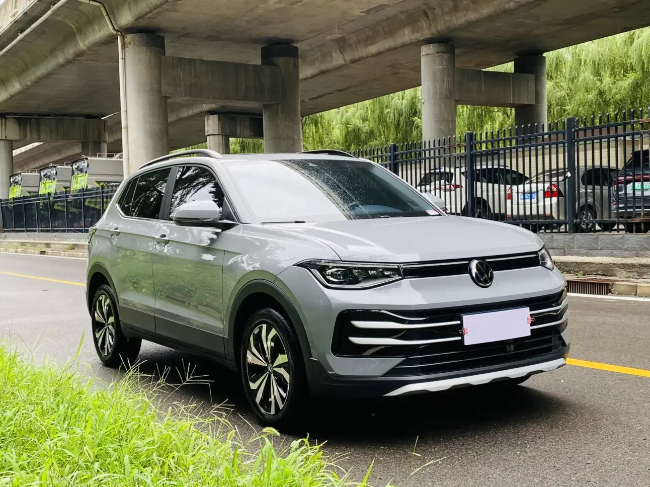 Volkswagen Tharu