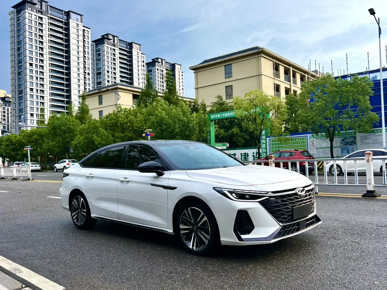 Chery Arrizo 8