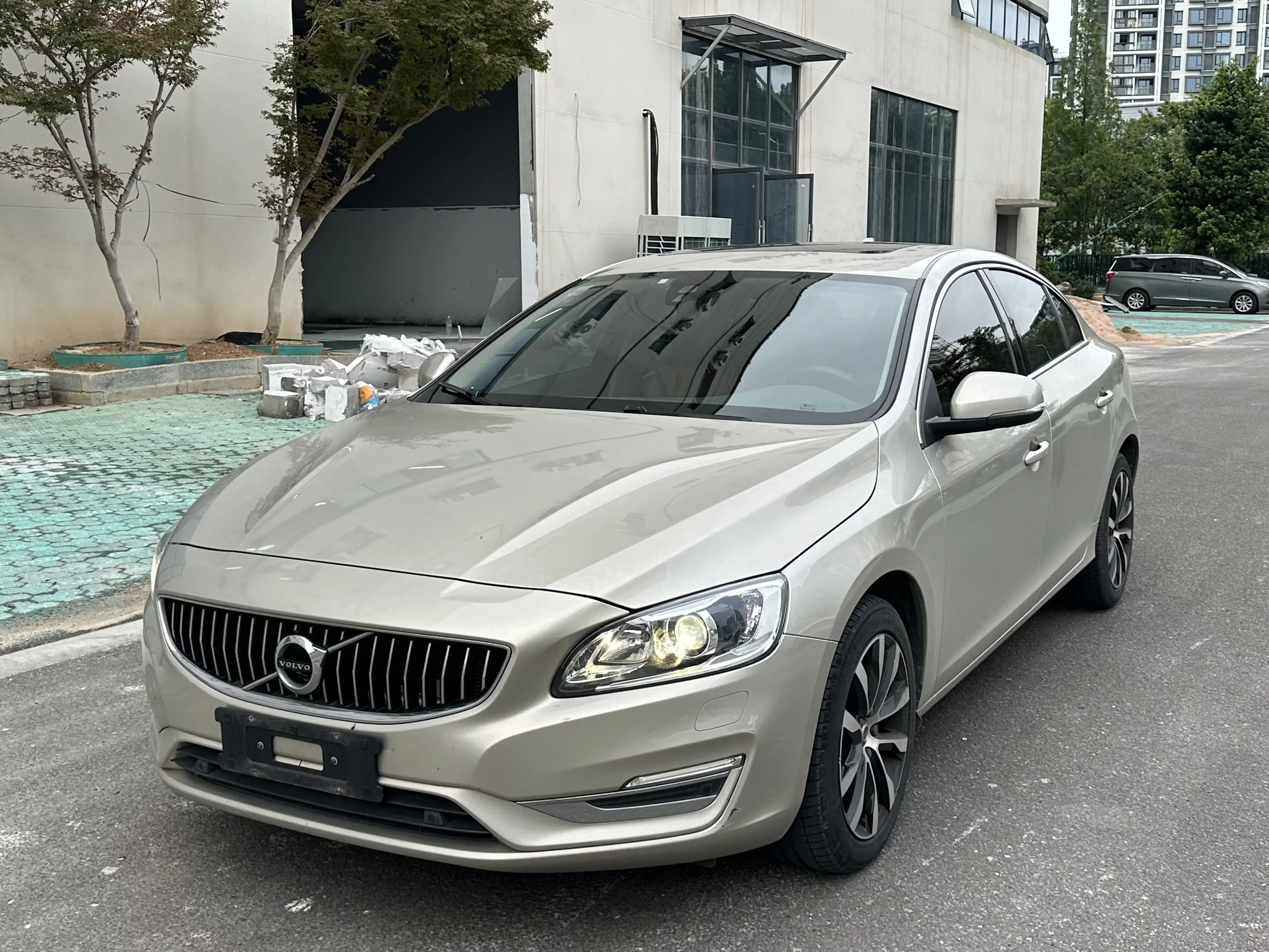 Volvo S60