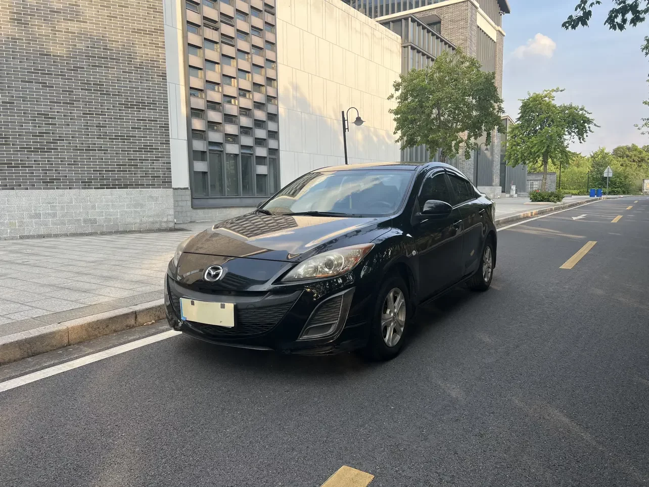 Mazda Axela (3)