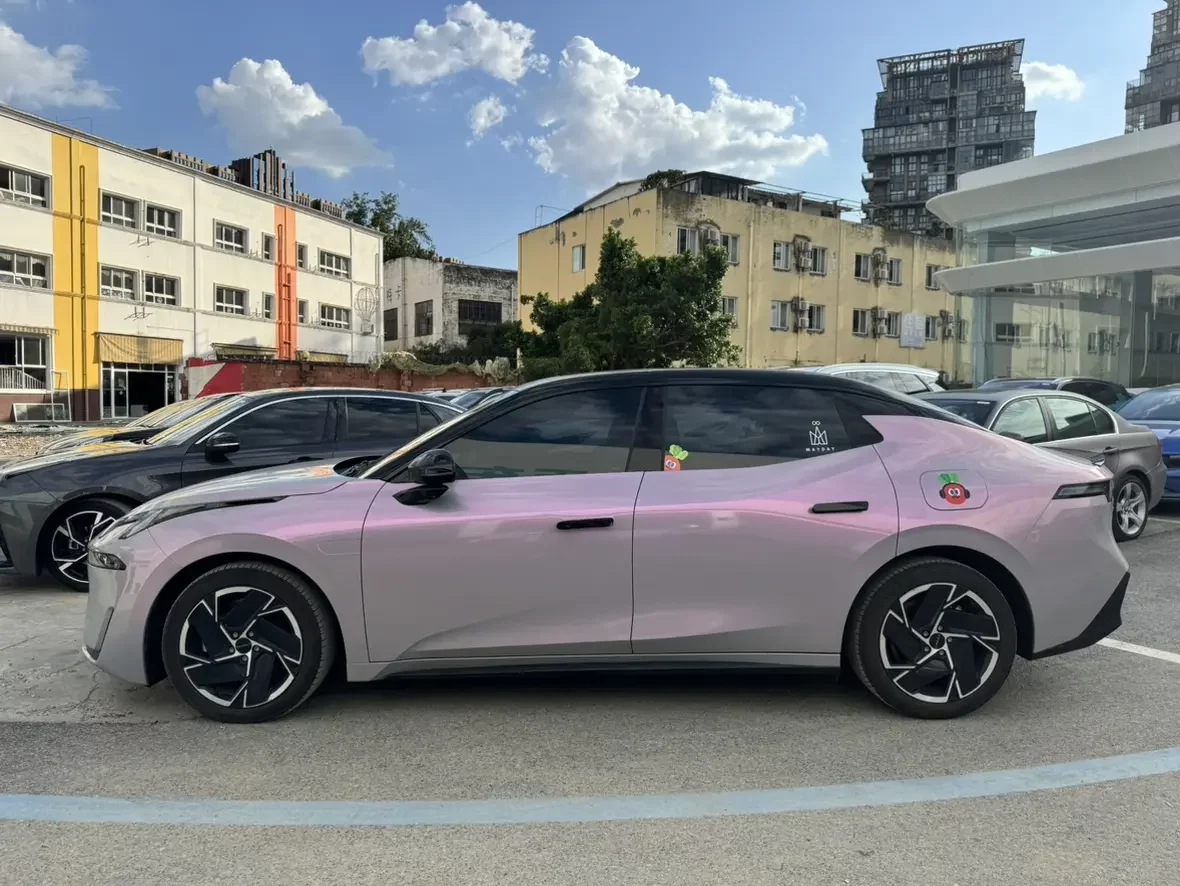 Lynk & Co 07 EM-P