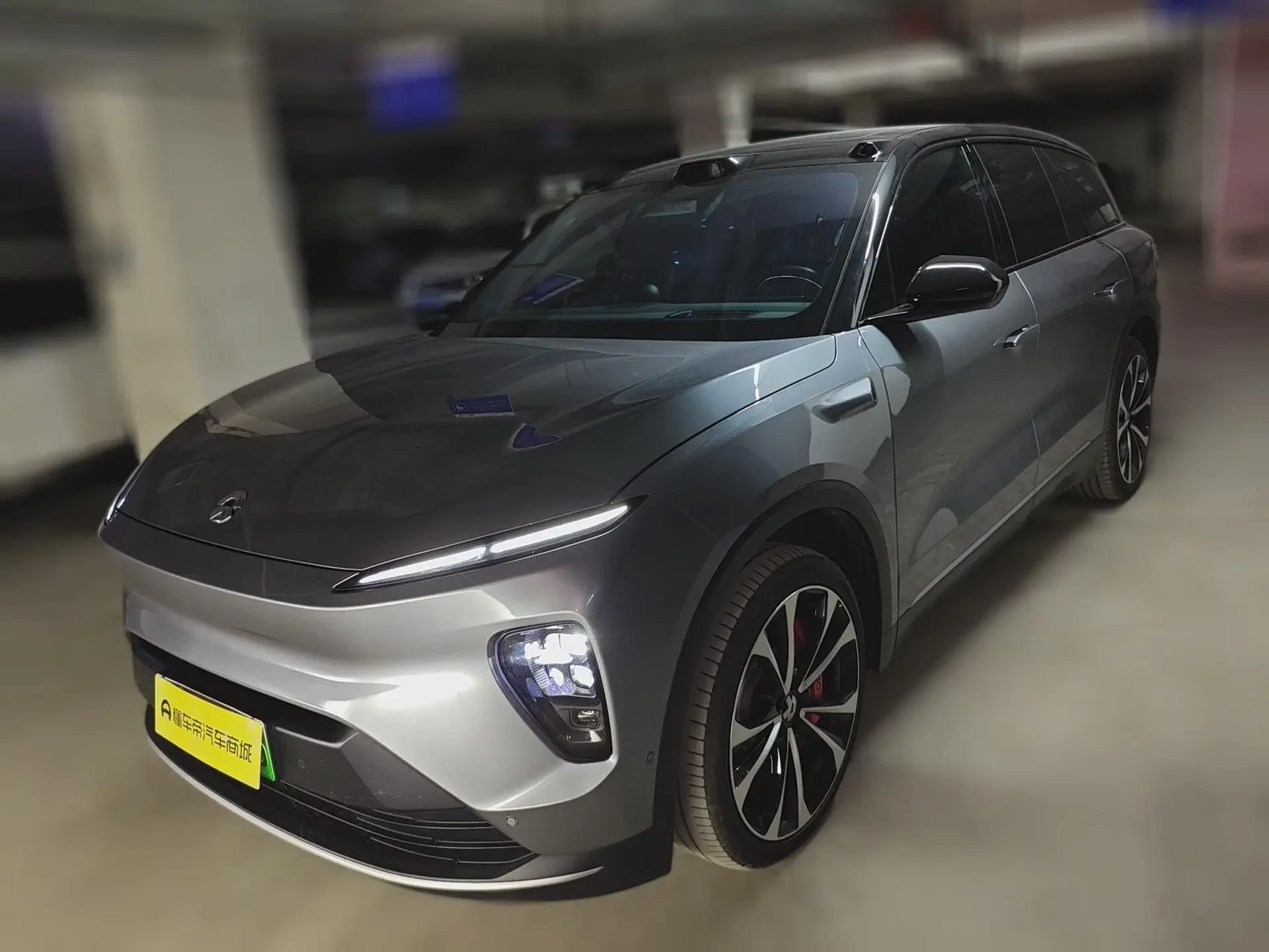 NIO ES8