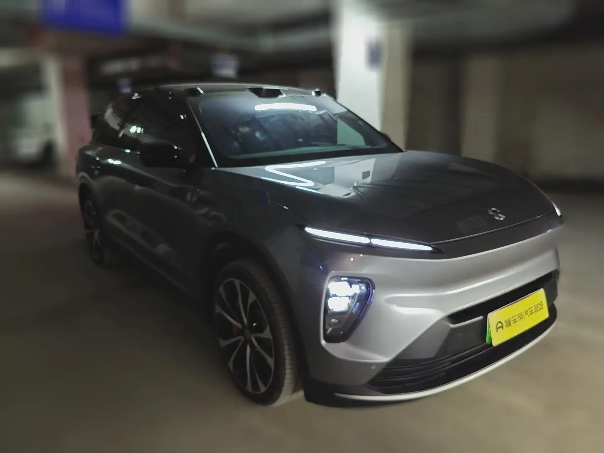 NIO ES8
