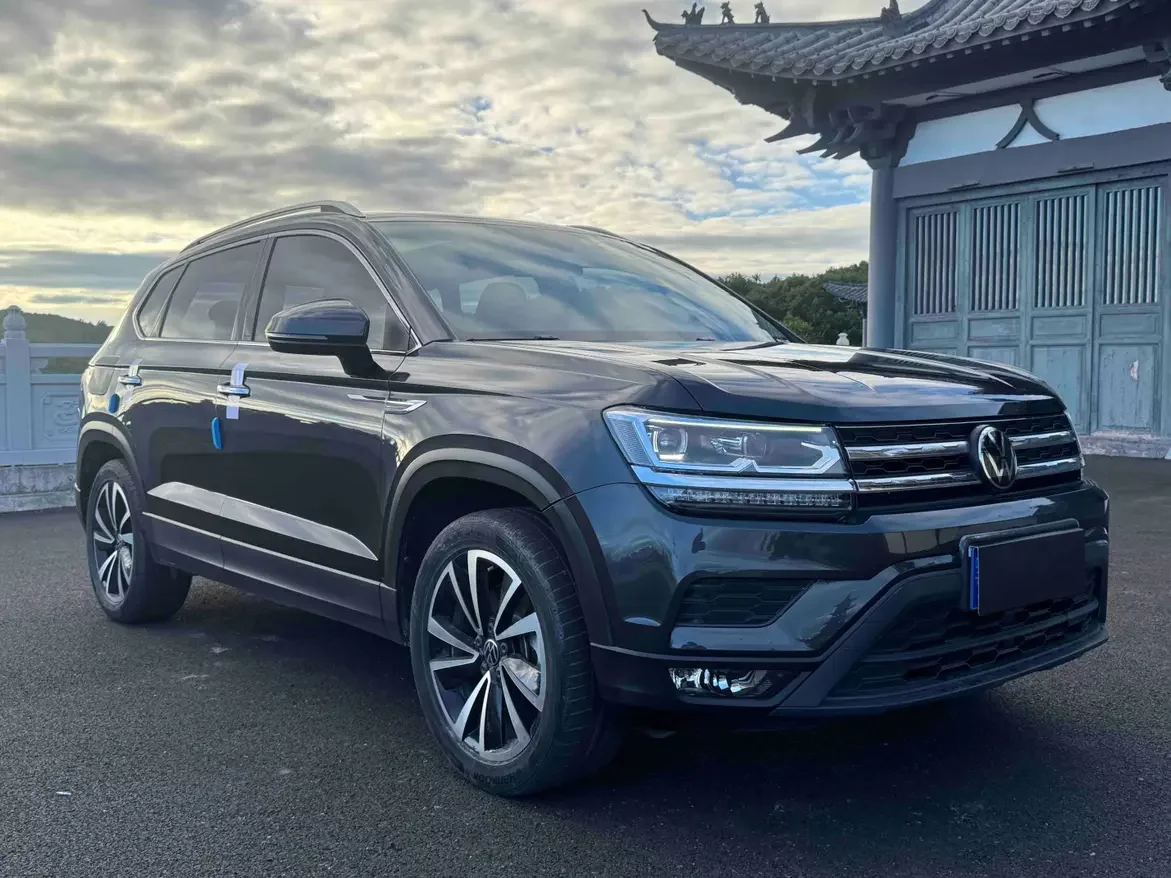 Volkswagen Tharu