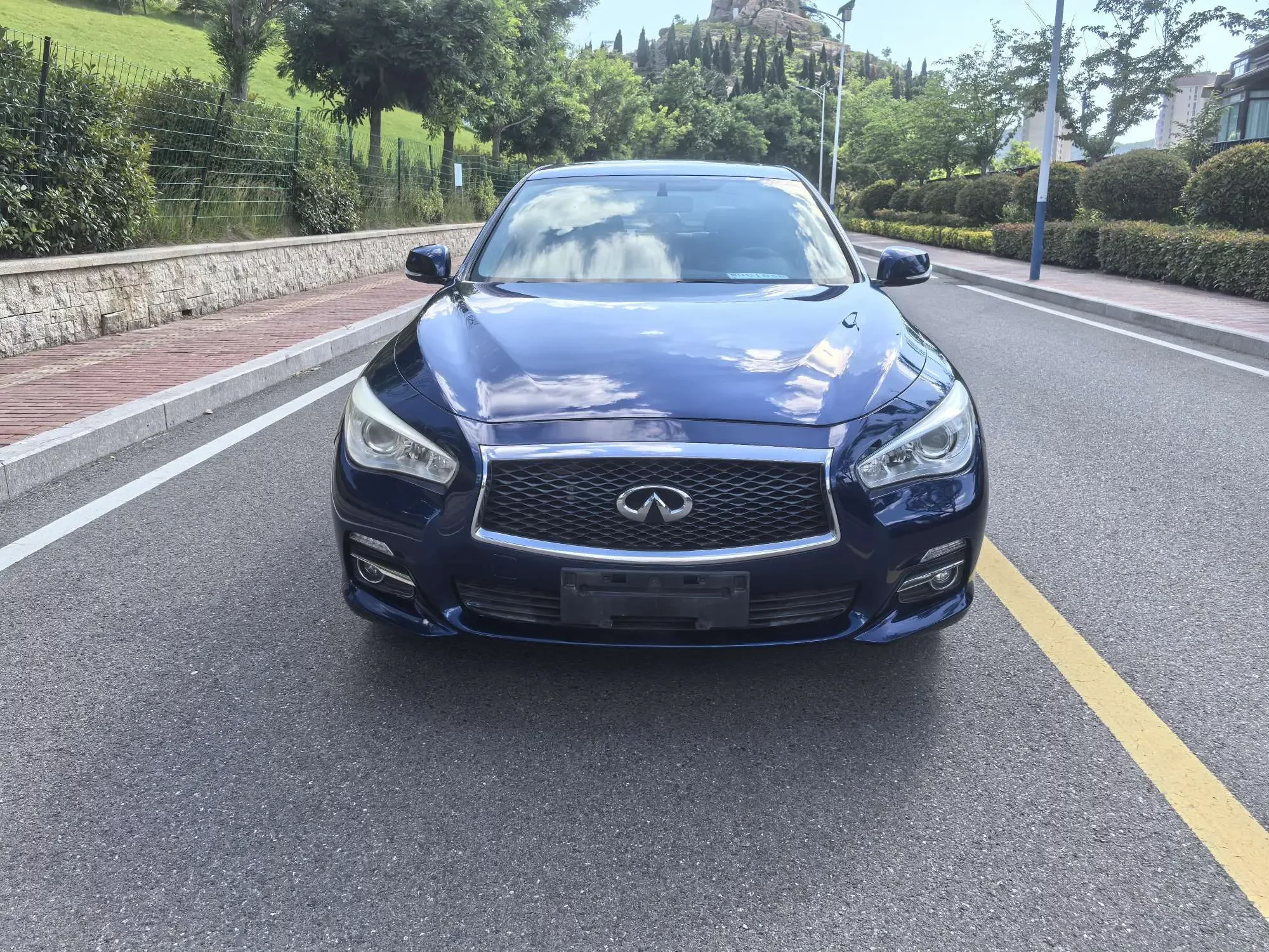 Infiniti Q50L