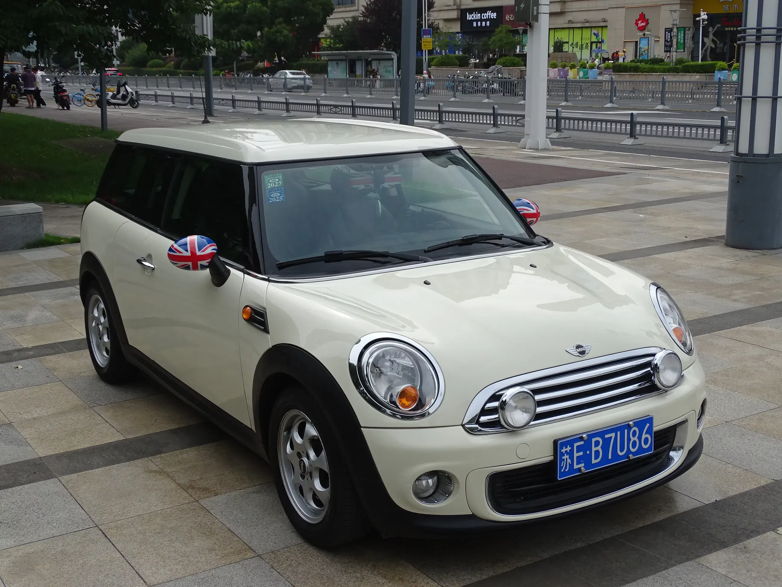 MINI CLUBMAN