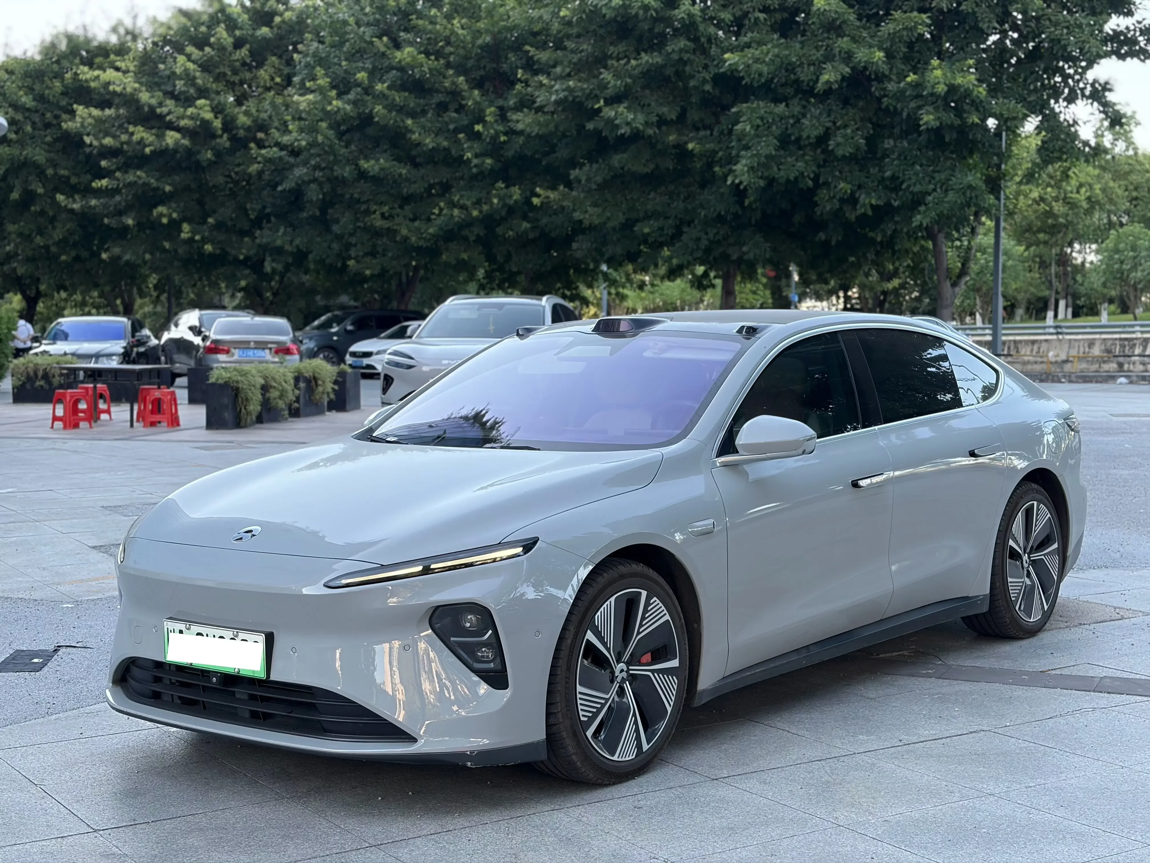 NIO ET7
