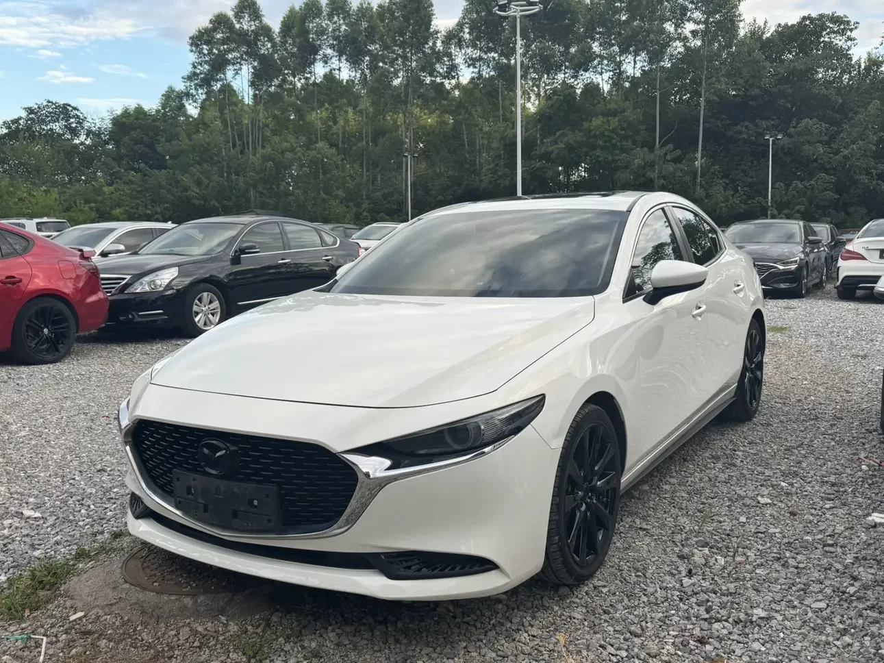 Mazda Axela (3)