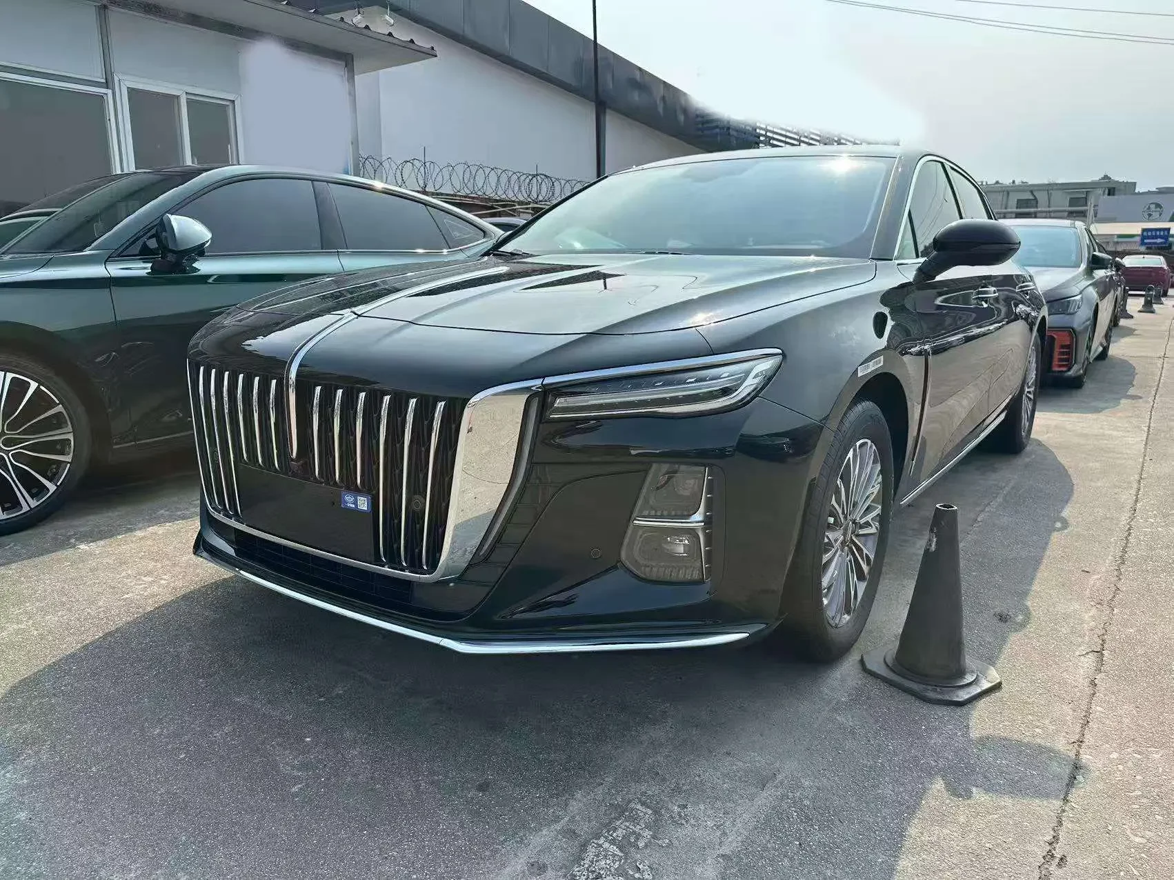 Hongqi H5