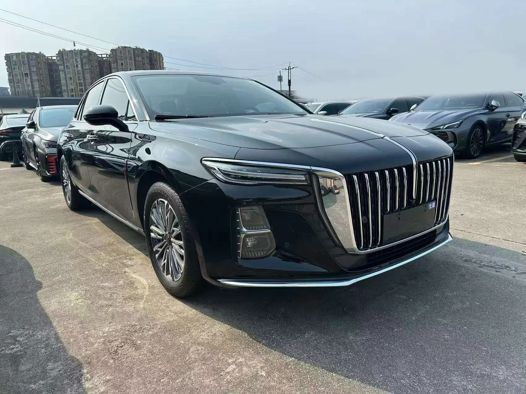 Hongqi H5