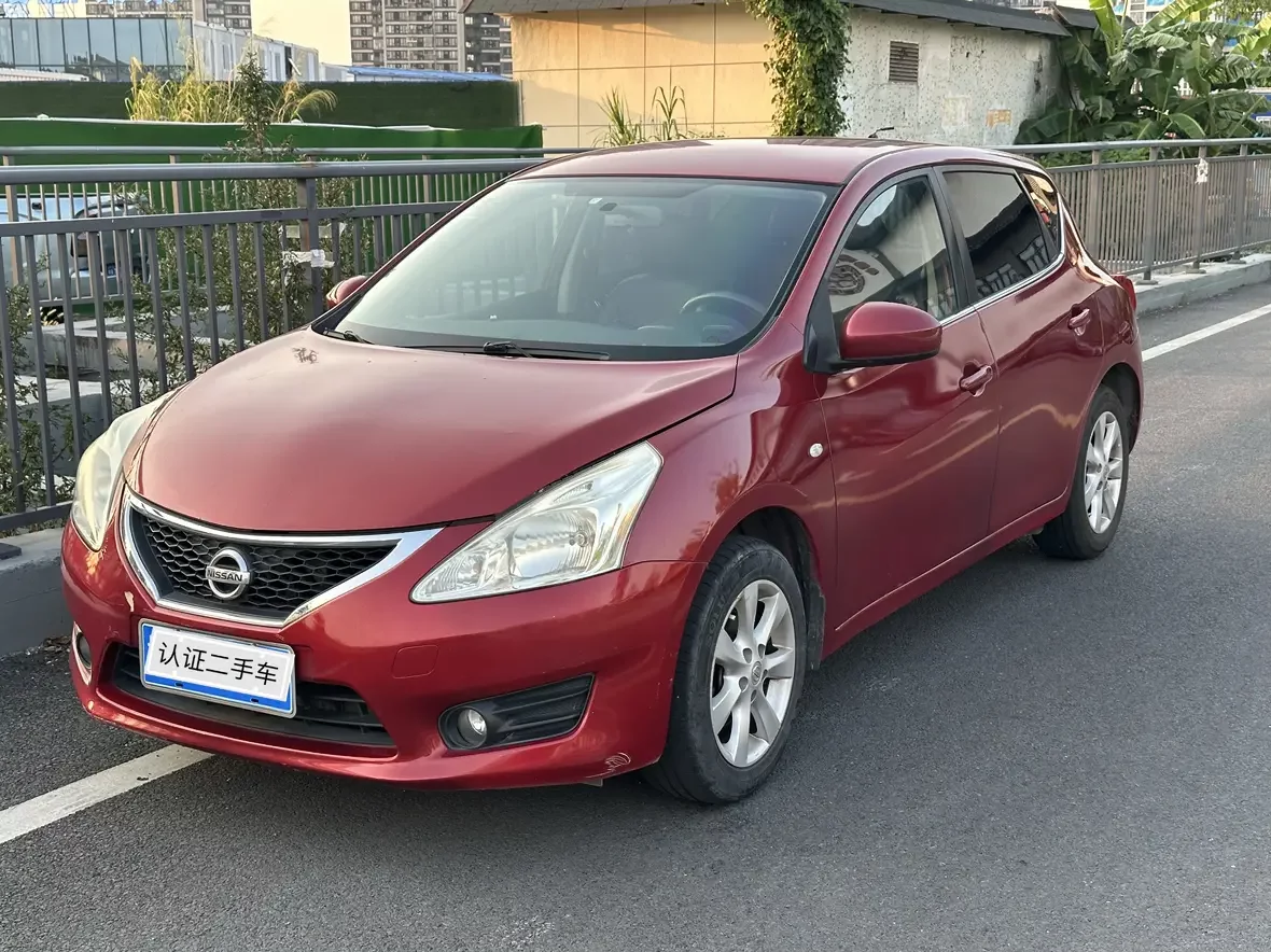 Nissan Tiida