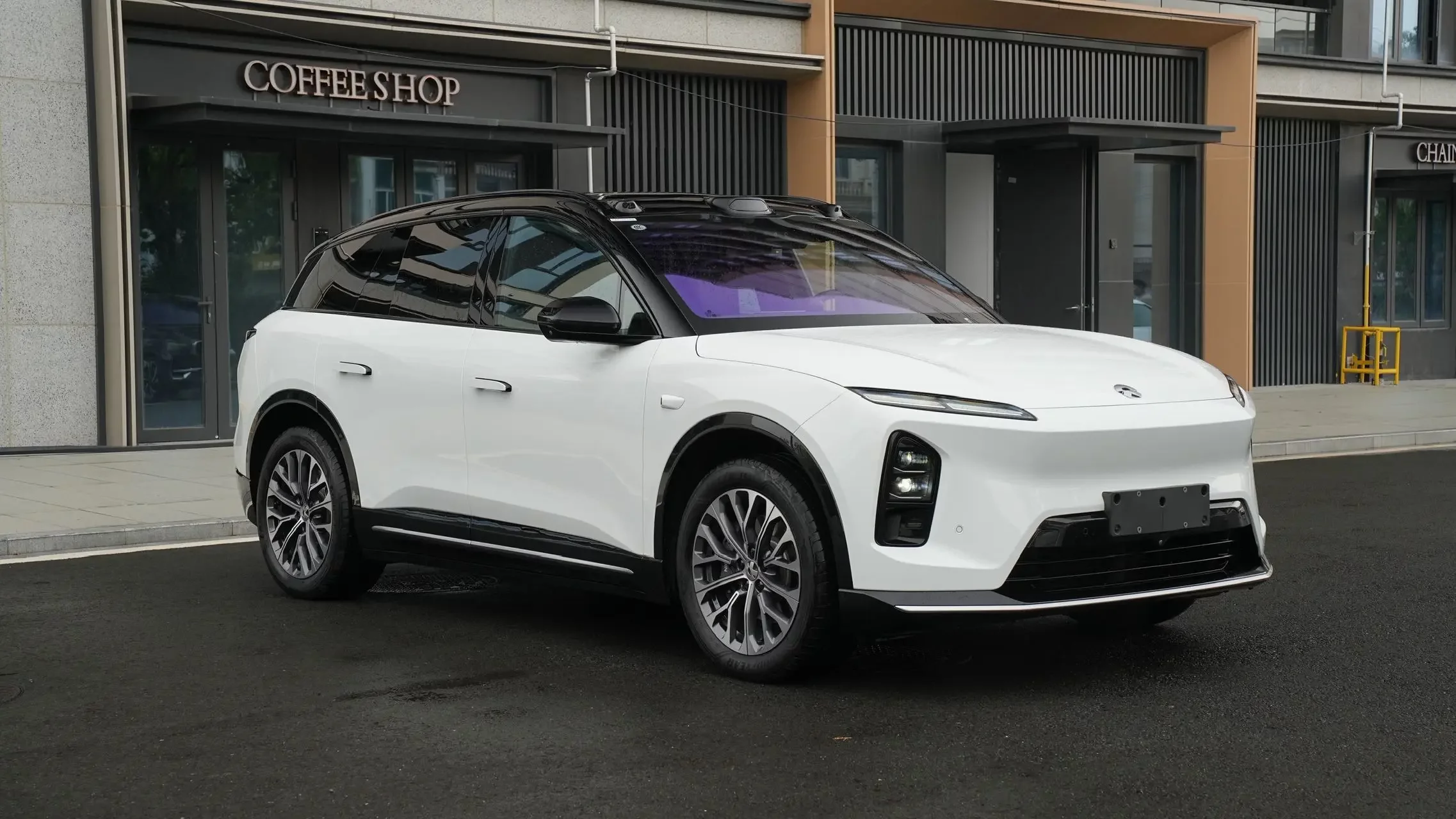 NIO ES6