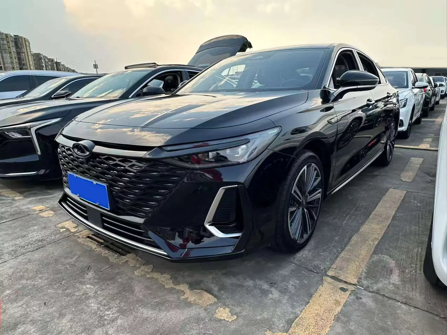 Chery Arrizo 8