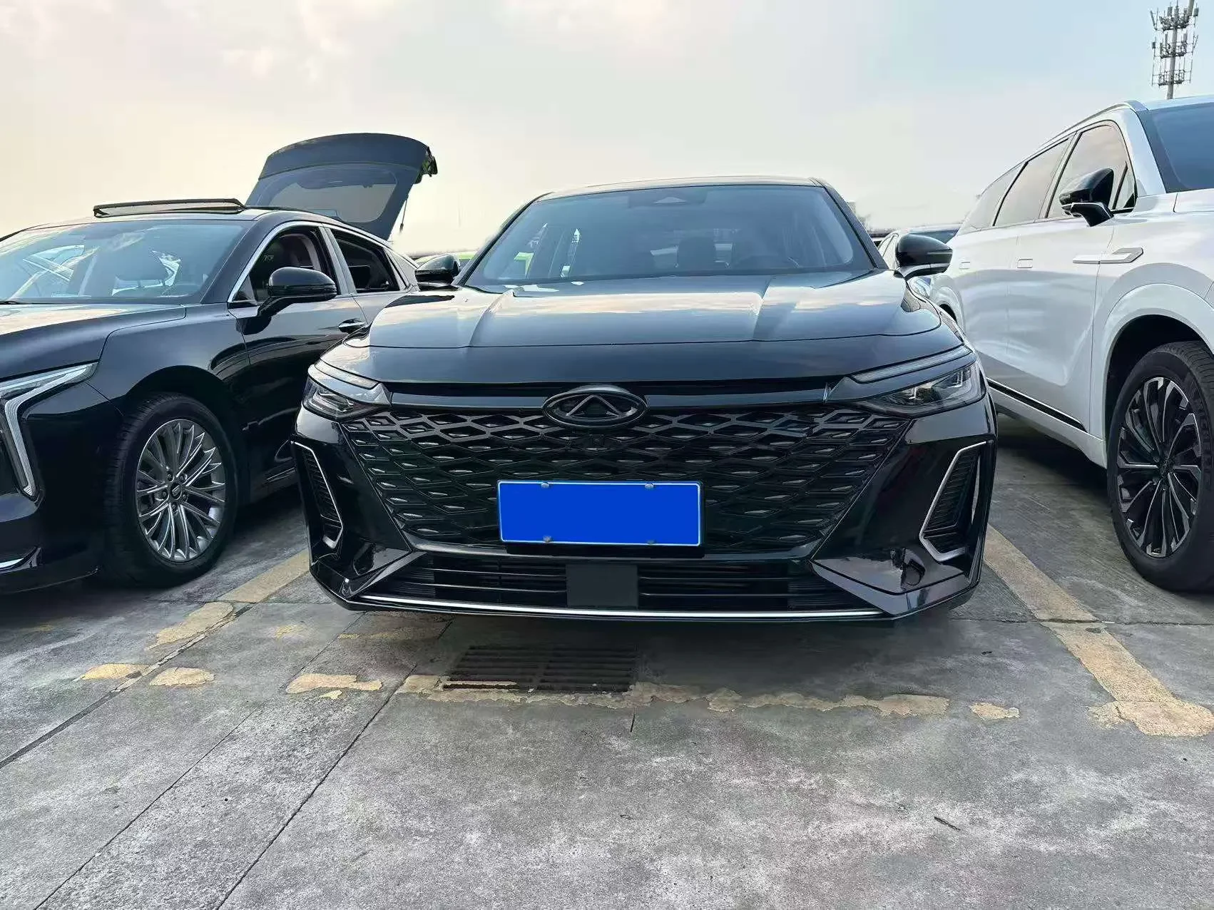 Chery Arrizo 8