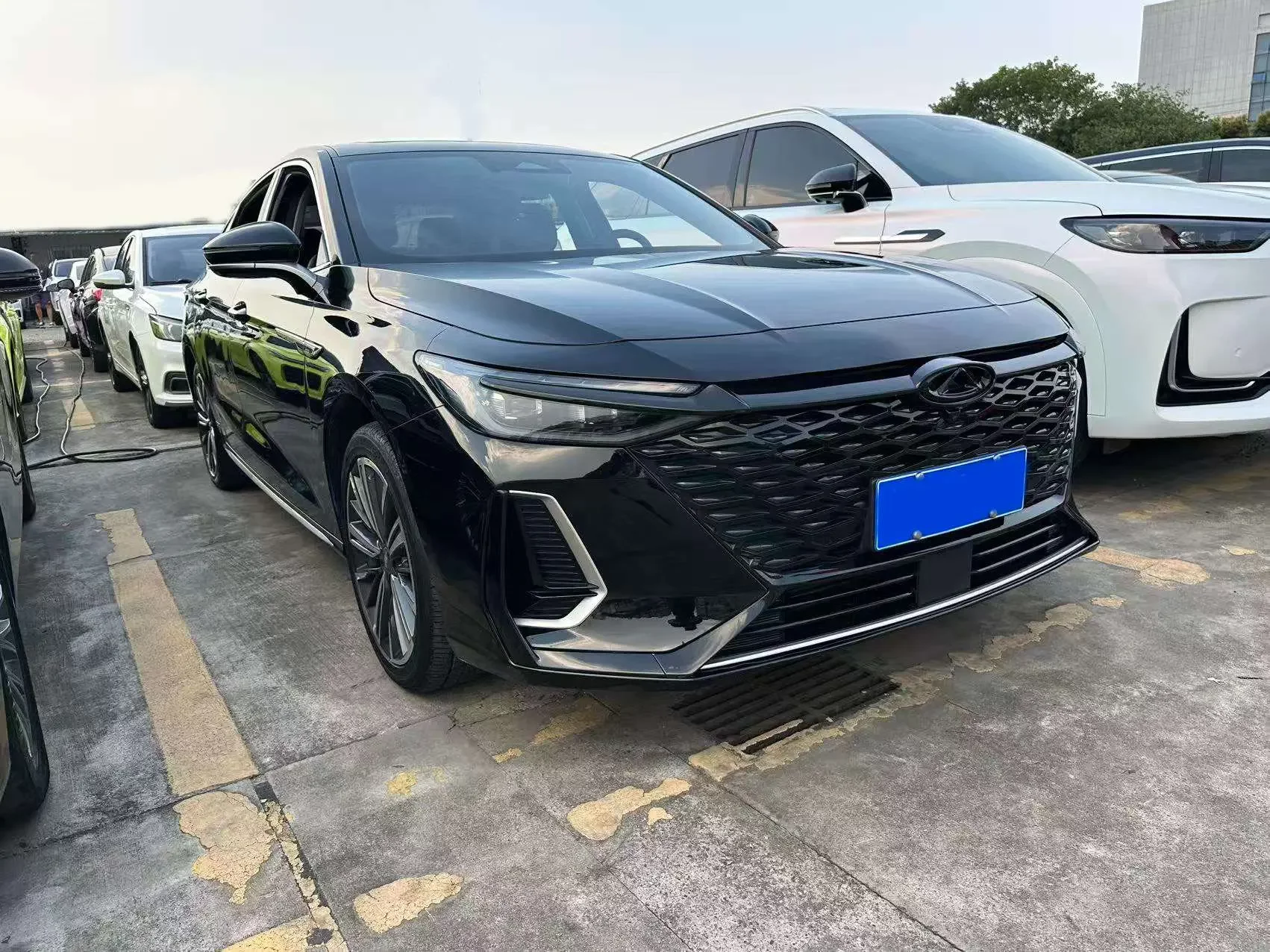 Chery Arrizo 8