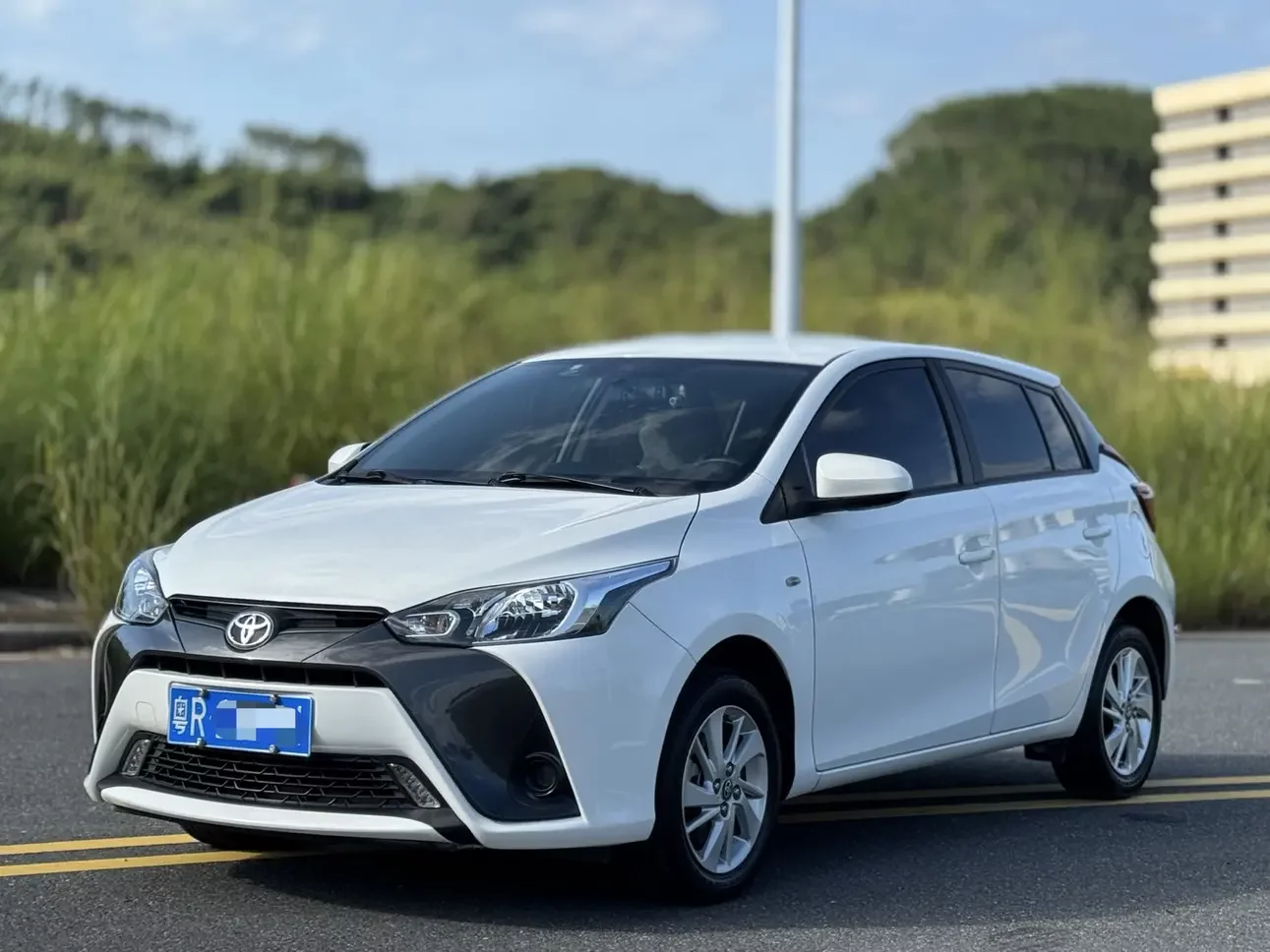 Toyota Yaris L