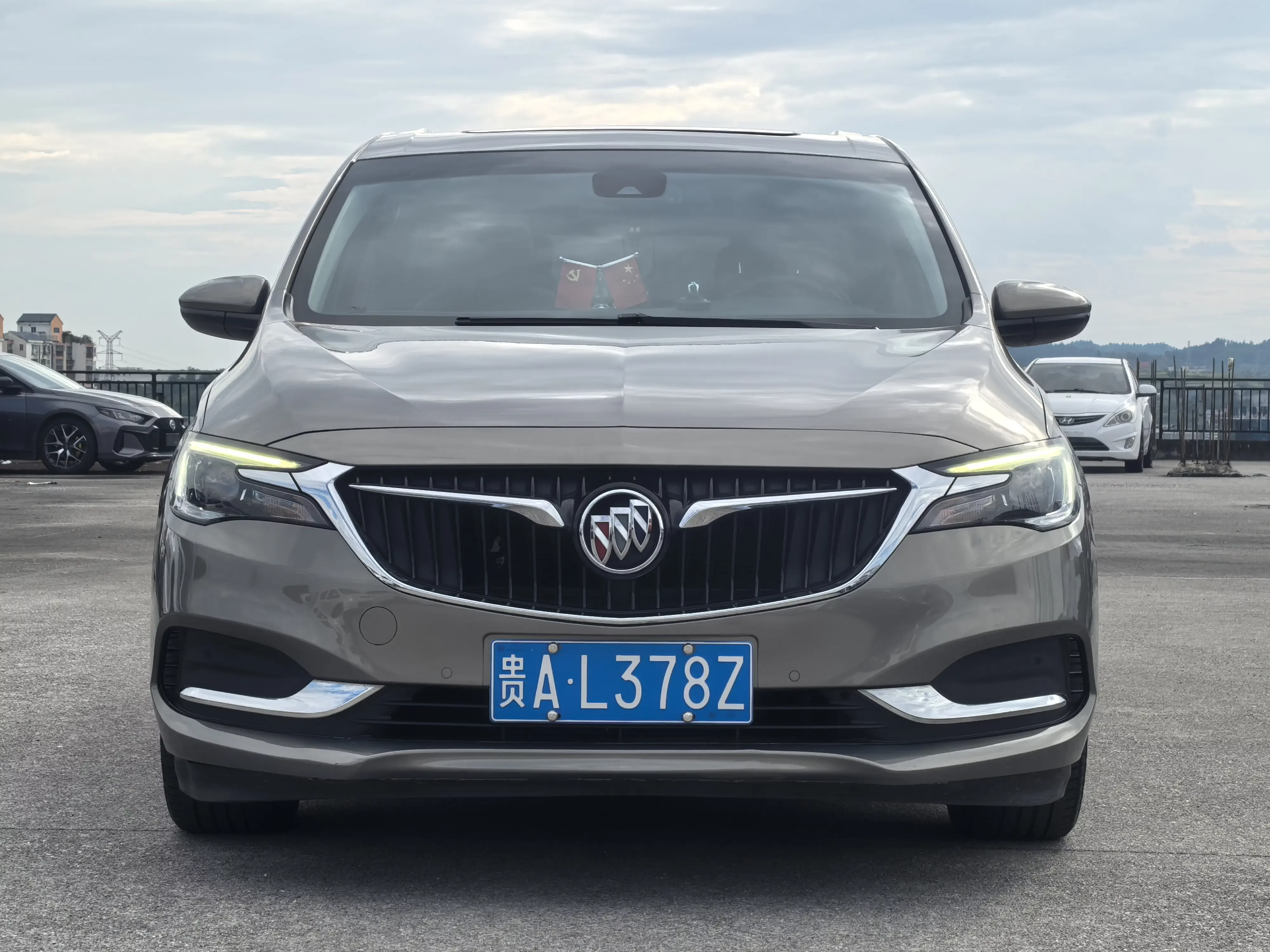 Buick GL6