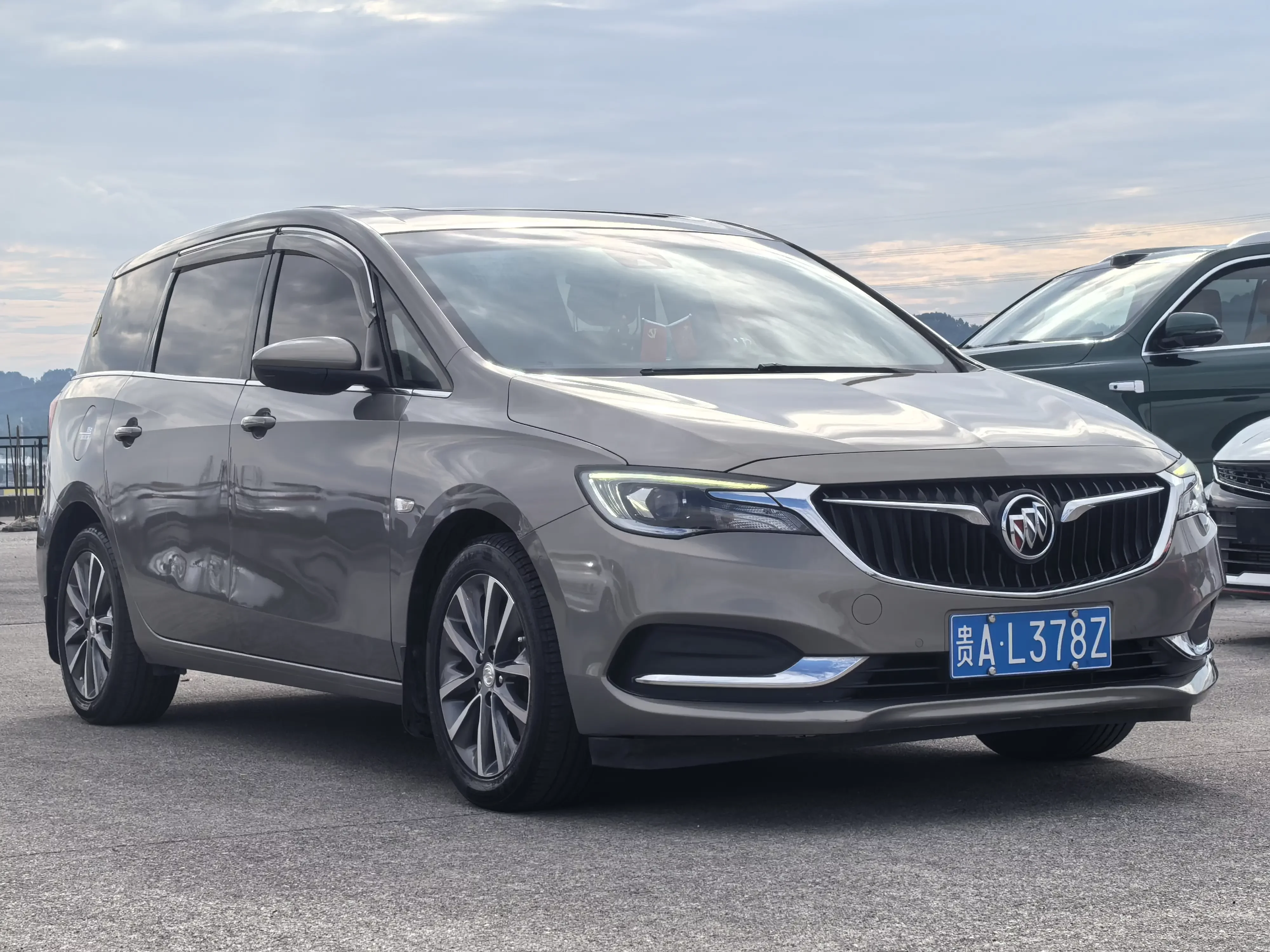 Buick GL6