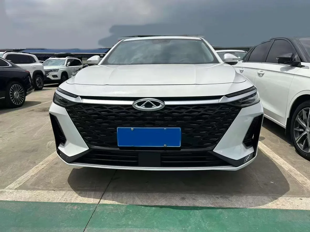 Chery Arrizo 8