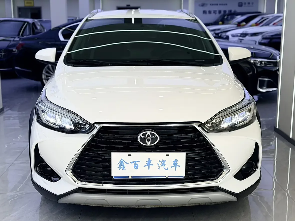 Toyota Yaris L